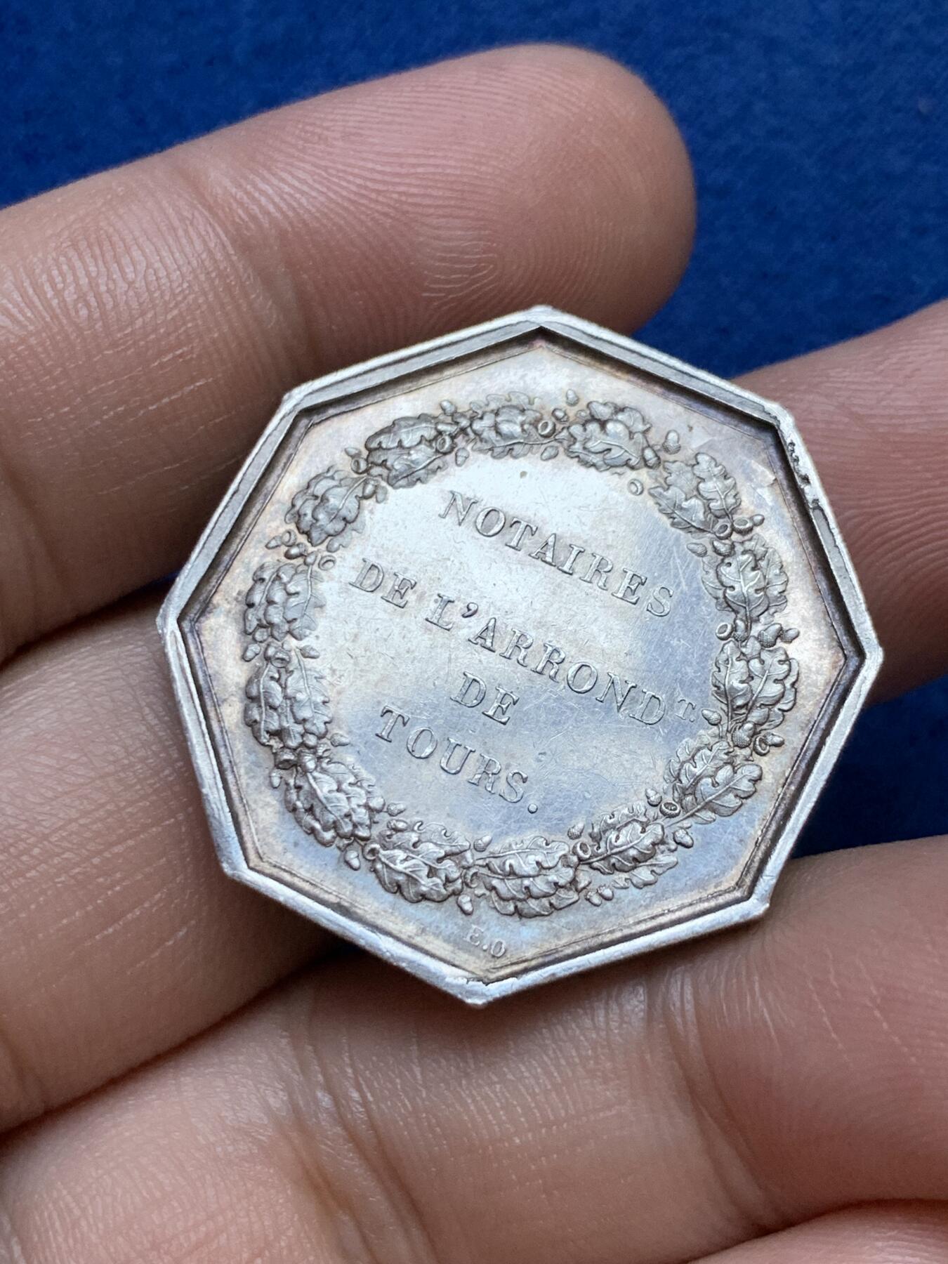 《竞宝斋》第286场-周六， 周日，周一 3场连拍 （全场包邮） 法国图尔公证人八角银代币 蜜蜂边铭 31mm 13.1g