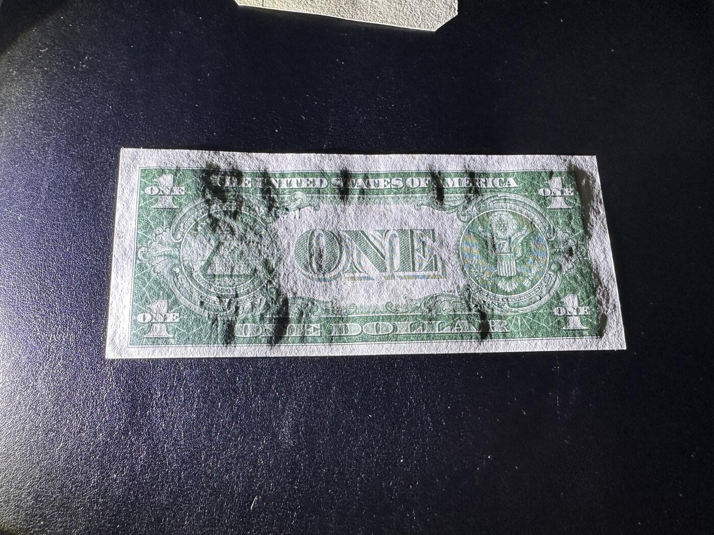 《外钞收藏家》第三百八十八期 1935年美国蓝库印1美元 UNC- 轻微潮