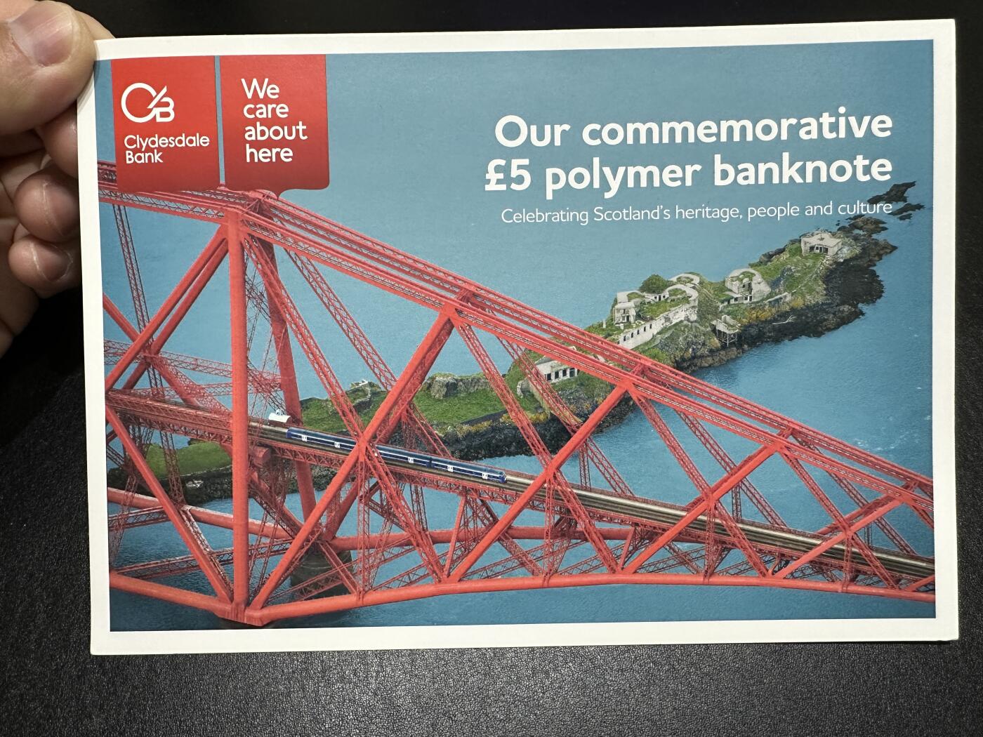 《外钞收藏家》第三百八十八期 2015年苏格兰克莱斯戴尔银行5镑 原装册子 纪念钞