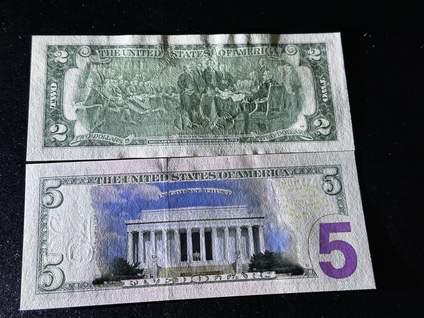 《外钞收藏家》第三百八十八期 美国2和5美元 彩色加印 全新