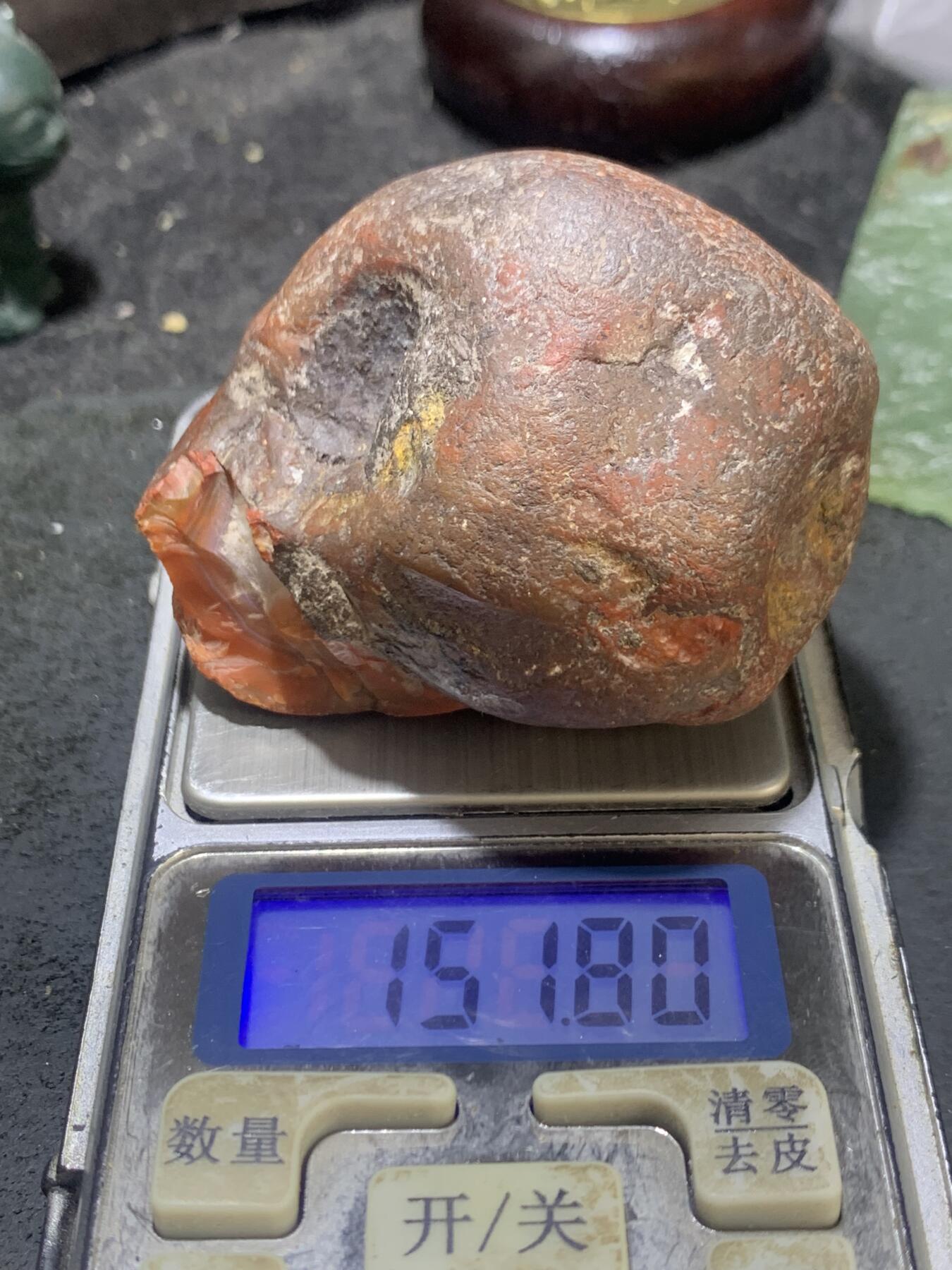 精美红皮冰飘心开口料南红玛瑙原石一颗，，