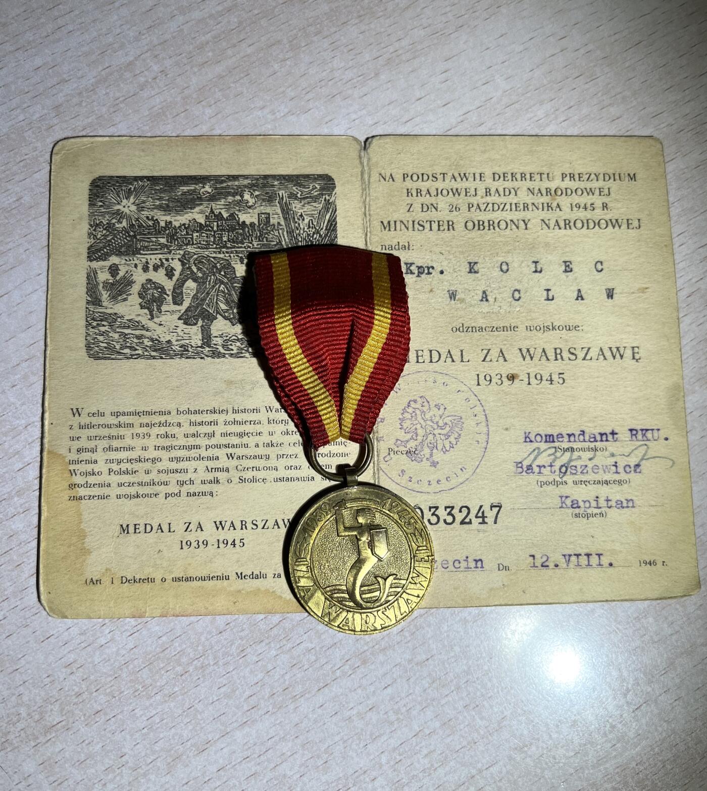 大猫徽章拍卖 第250期 波兰游击队战地光荣奖章战役奖章5枚 两枚带证书