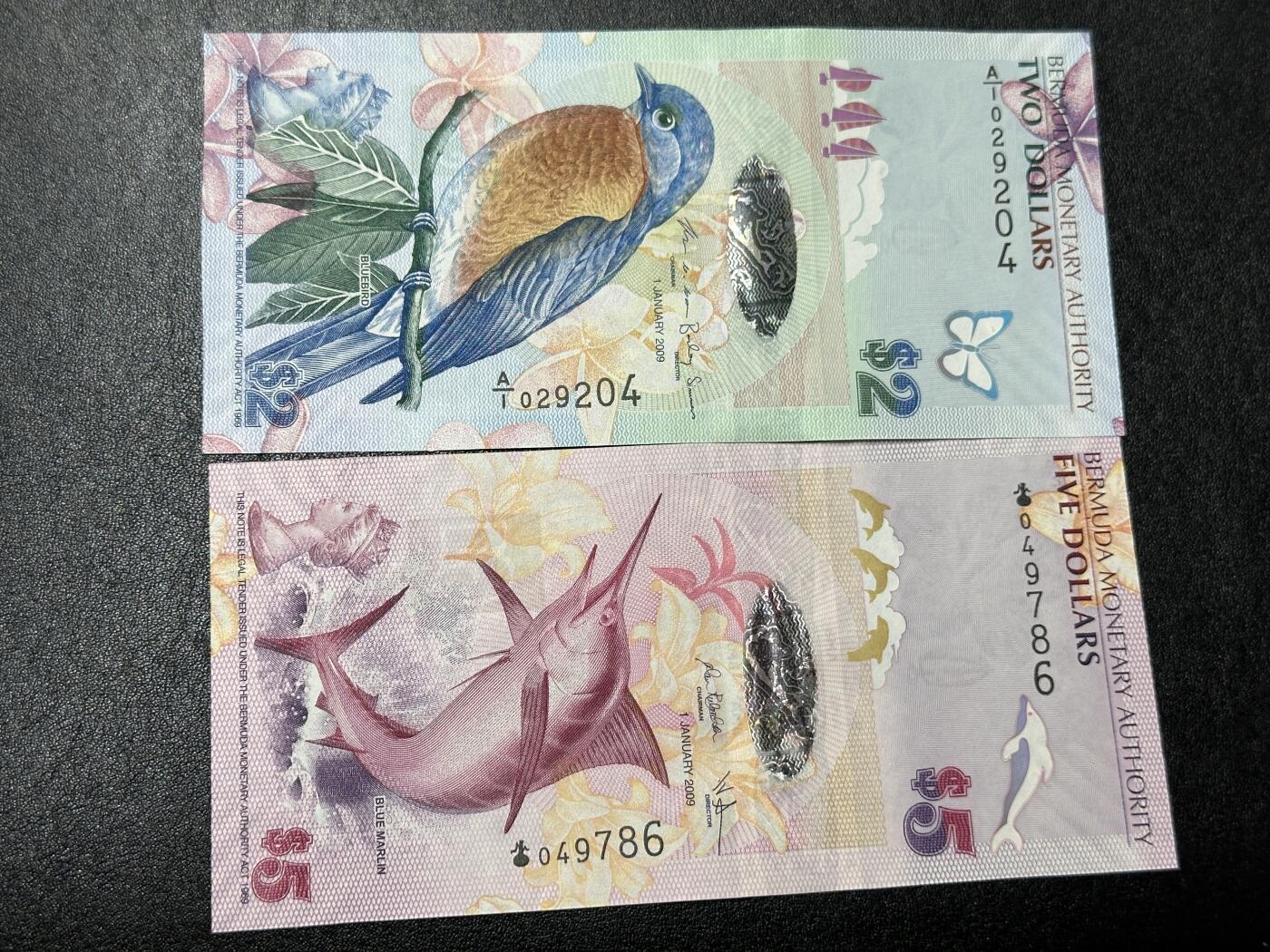 《外钞收藏家》第三百八十八期 百慕大2、5两张一起 全新UNC