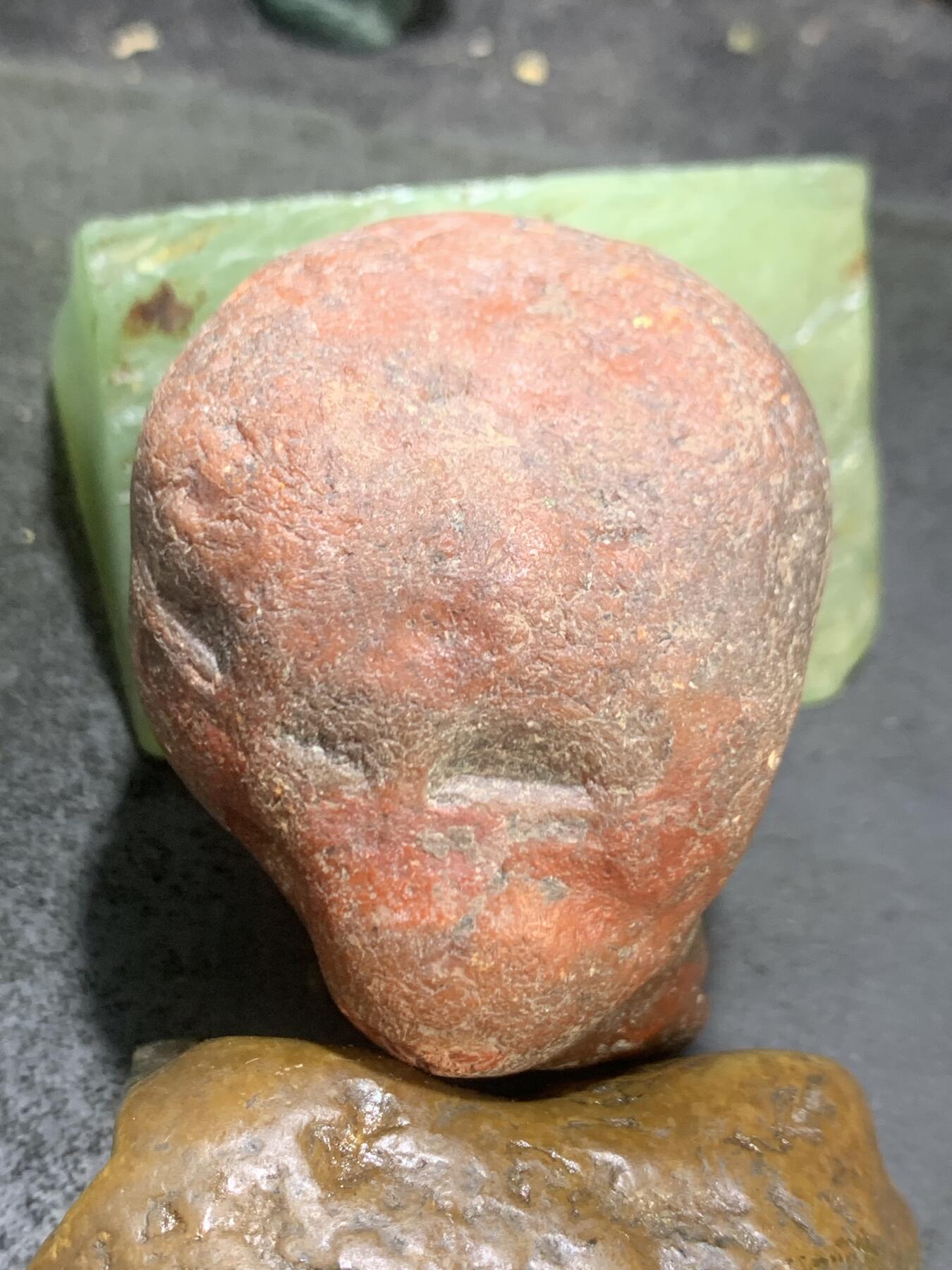 精美红皮冰飘心开口料南红玛瑙原石一颗，，