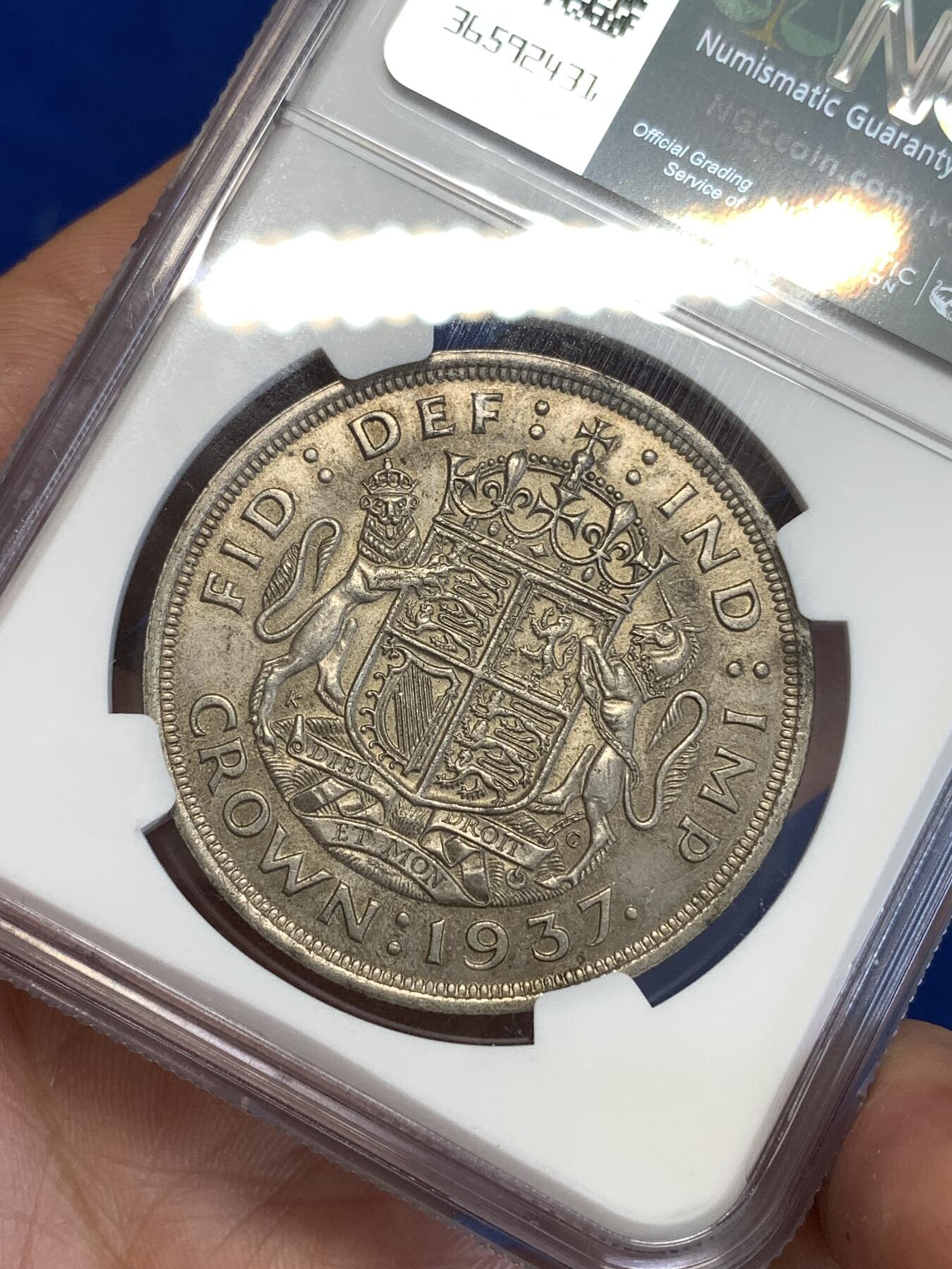 《竞宝斋》第287场-周六， 周日，周一 3场连拍 （全场包邮） NGC MS63 英国1937年乔治六世登基纪念1克朗银币 转光好