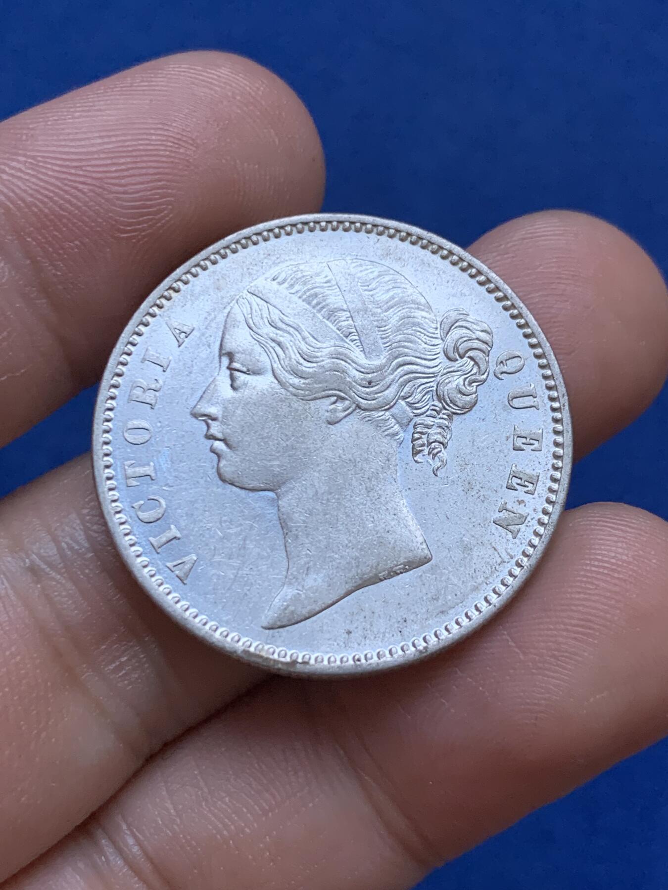 《竞宝斋》第287场-周六， 周日，周一 3场连拍 （全场包邮） 英属印度1840双辫小维 1卢比银币 未流通可评级