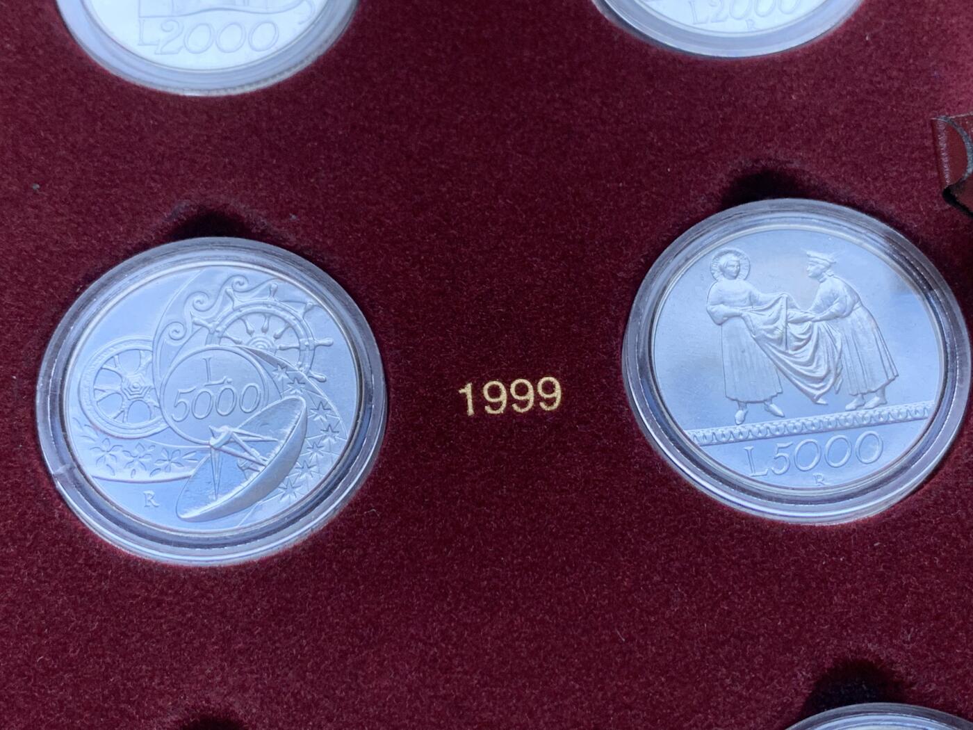 《竞宝斋》第287场-周六， 周日，周一 3场连拍 （全场包邮） 意大利6枚装纪念套币 1998年2000里拉两枚+1999年5000里拉两枚+2000年10000里拉两枚 纪念里拉 全品盒证全