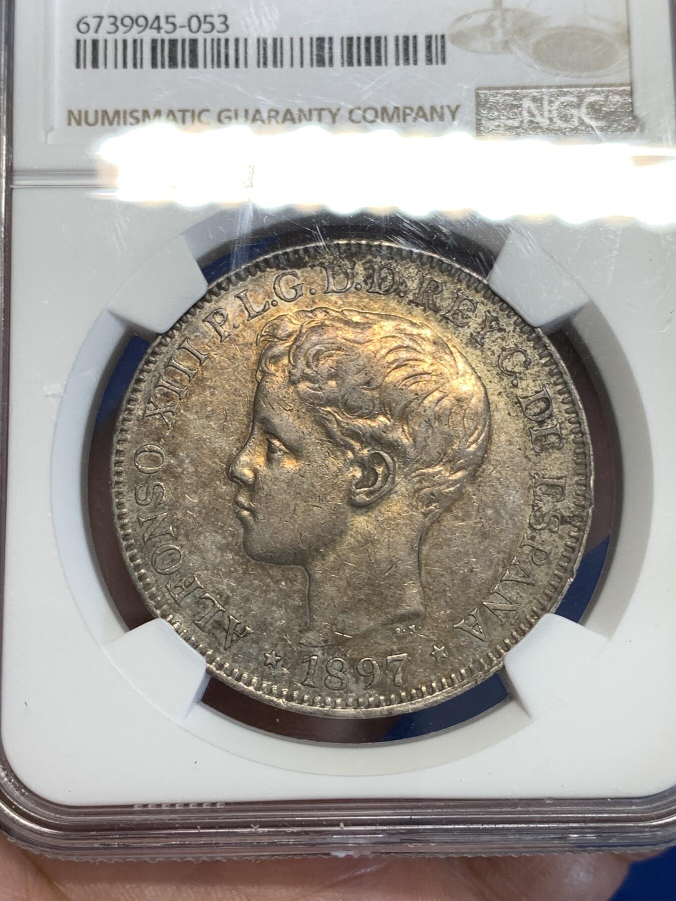 《竞宝斋》第287场-周六， 周日，周一 3场连拍 （全场包邮） NGC AUD 西属菲律宾 1897年 阿方索十三世 1比索 大银币 铸期仅一年，黄金包浆，可惜没分