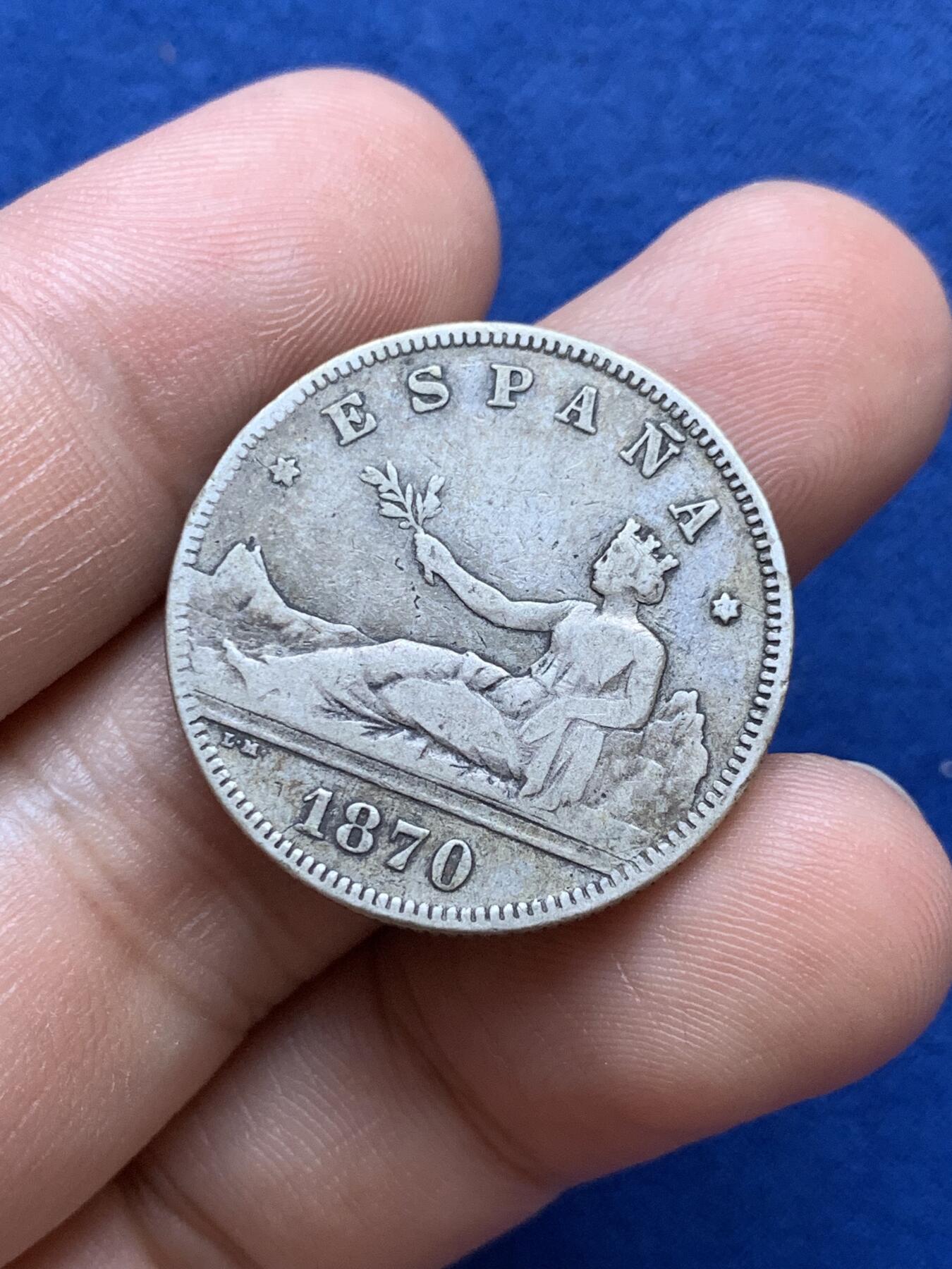 《竞宝斋》第287场-周六， 周日，周一 3场连拍 （全场包邮） 西班牙1870年2比塞塔双柱银币 西班牙共和时期临时政府 拿花女神背靠比利牛斯山手拿橄榄枝召唤和平