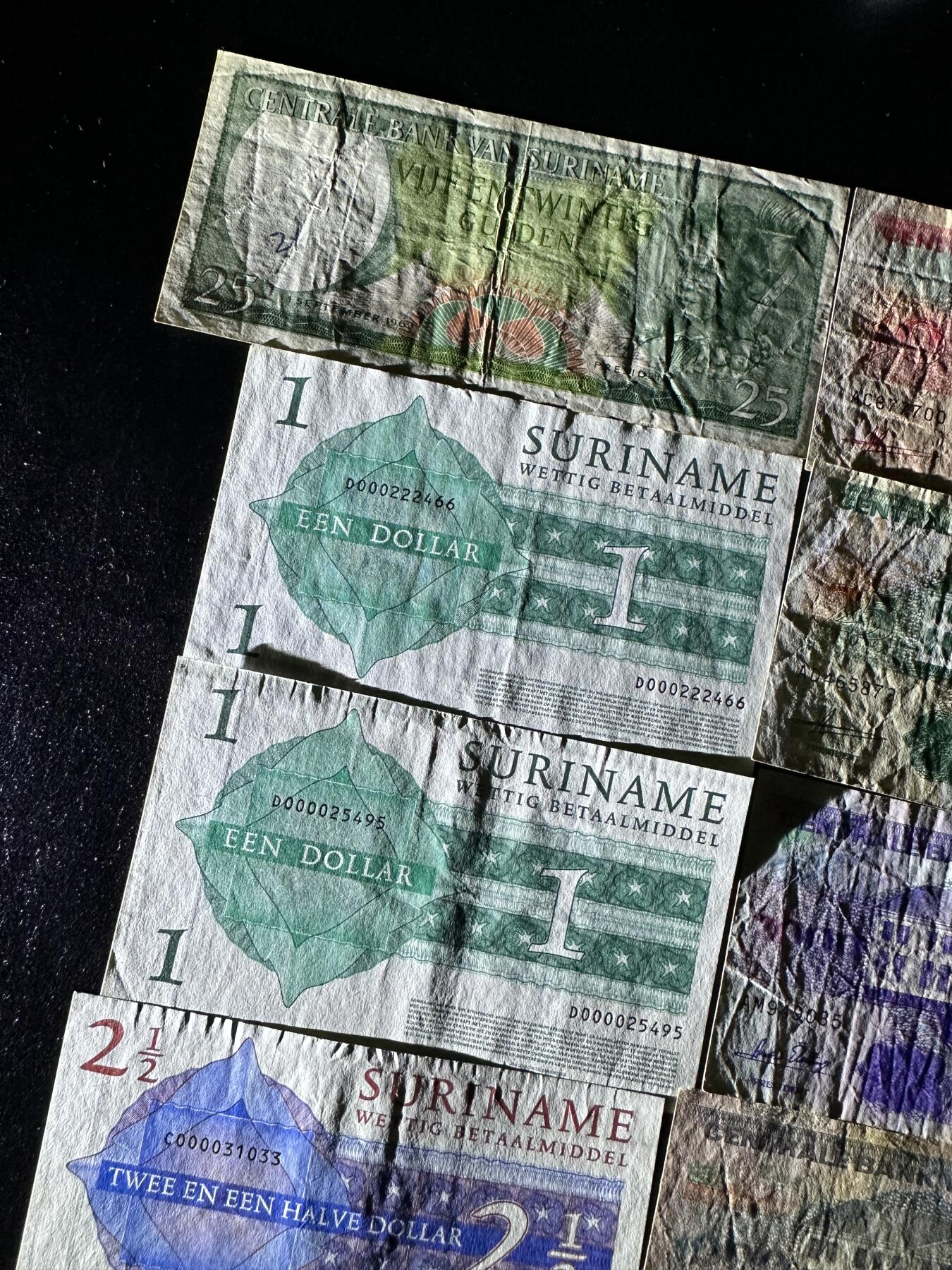 《外钞收藏家》第三百八十九期 苏里南四个版本12张一起 非全新