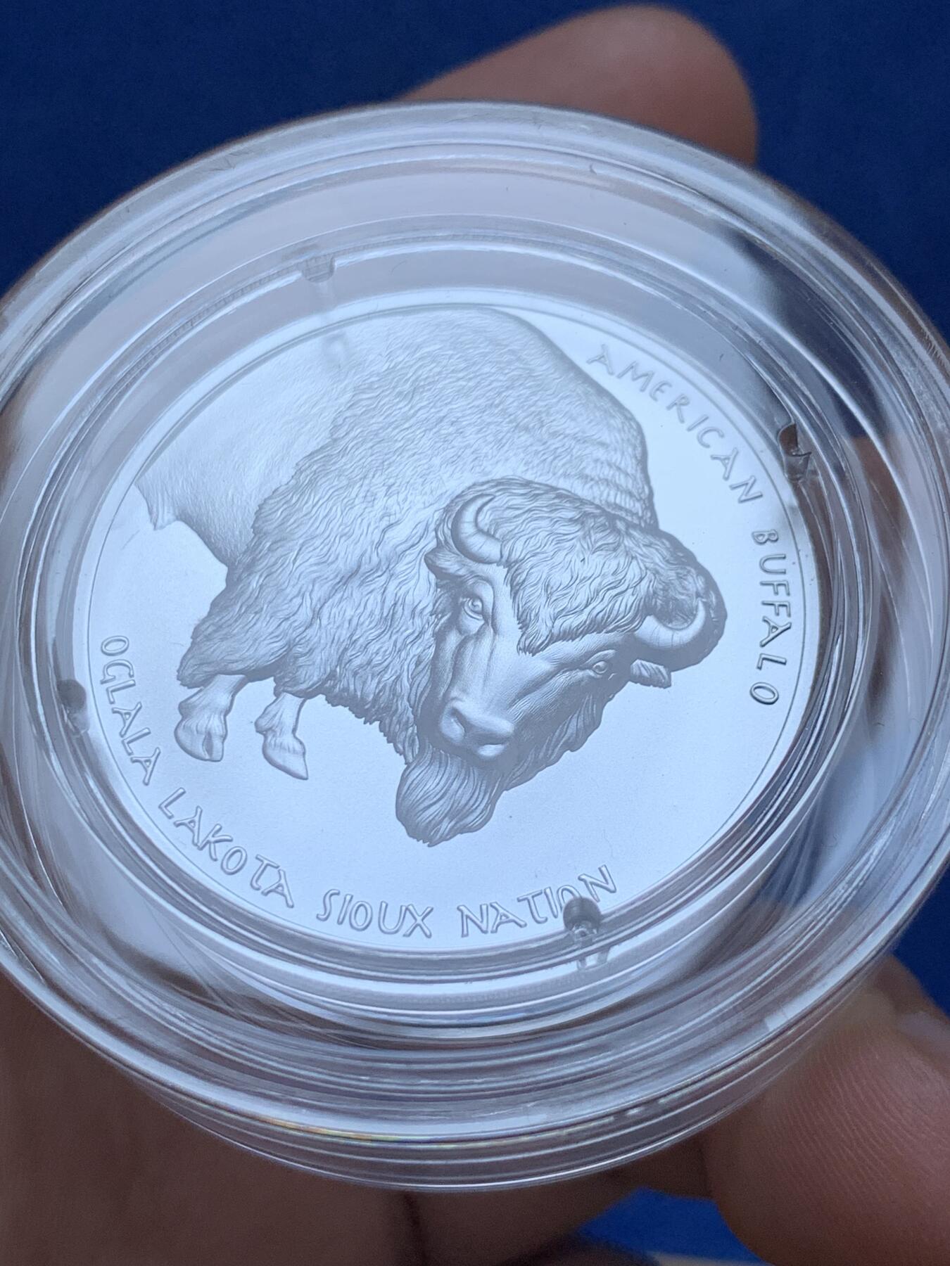 《竞宝斋》第287场-周六， 周日，周一 3场连拍 （全场包邮） 美国2024年发行的印第安酋长系列4“红云”1美元纪念银币 1盎司 超高浮雕工艺 限量2500枚