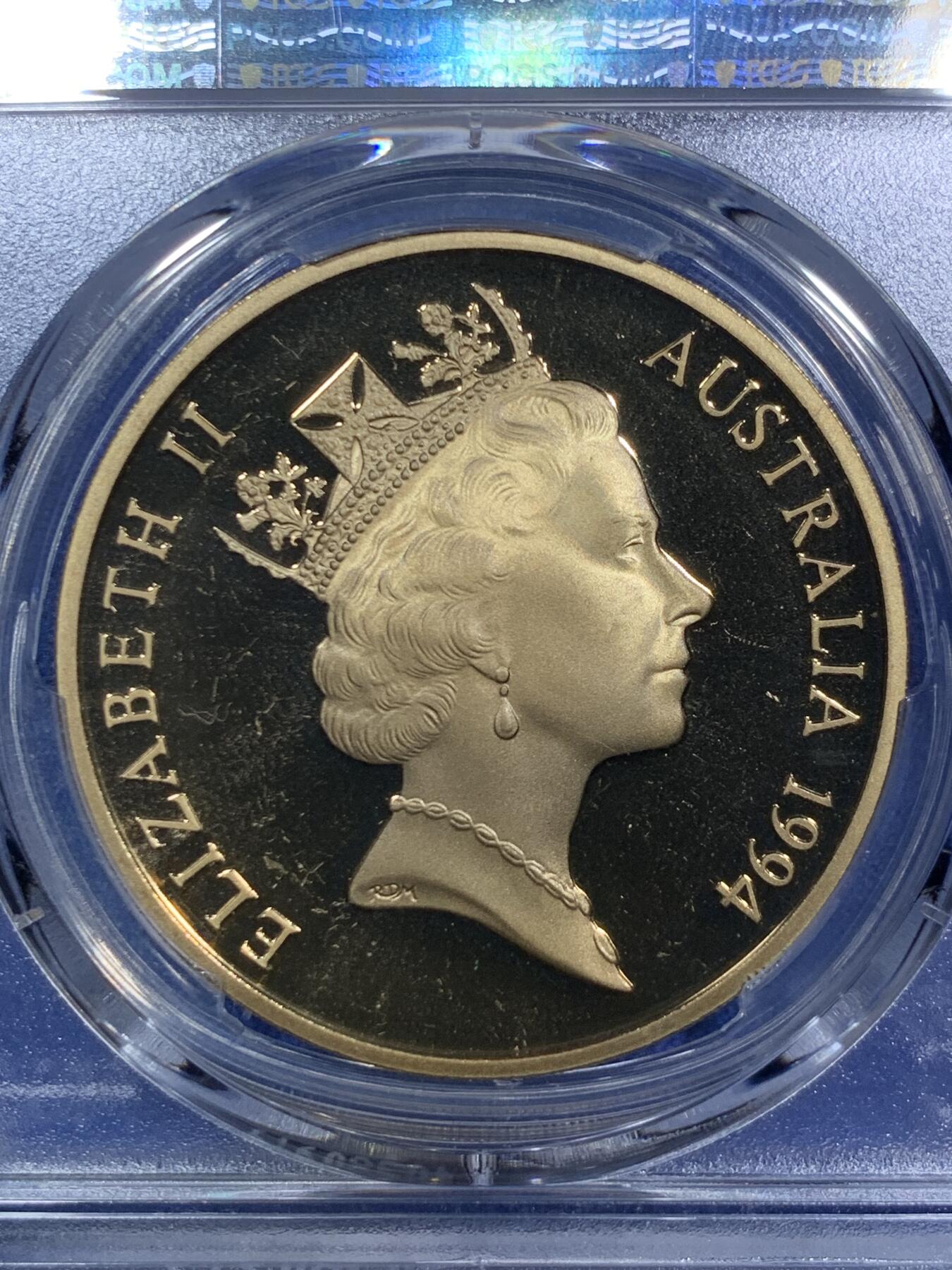 《竞宝斋》第287场-周六， 周日，周一 3场连拍 （全场包邮） PCGS PR68DCAM 1994澳大利亚5澳元 纪念女性投票权100周年 这枚是澳大利亚5澳元纪念币中最少见的之一 发行量仅2500枚 精制工艺非常漂亮 喜欢澳大利亚纪念币的不要错过