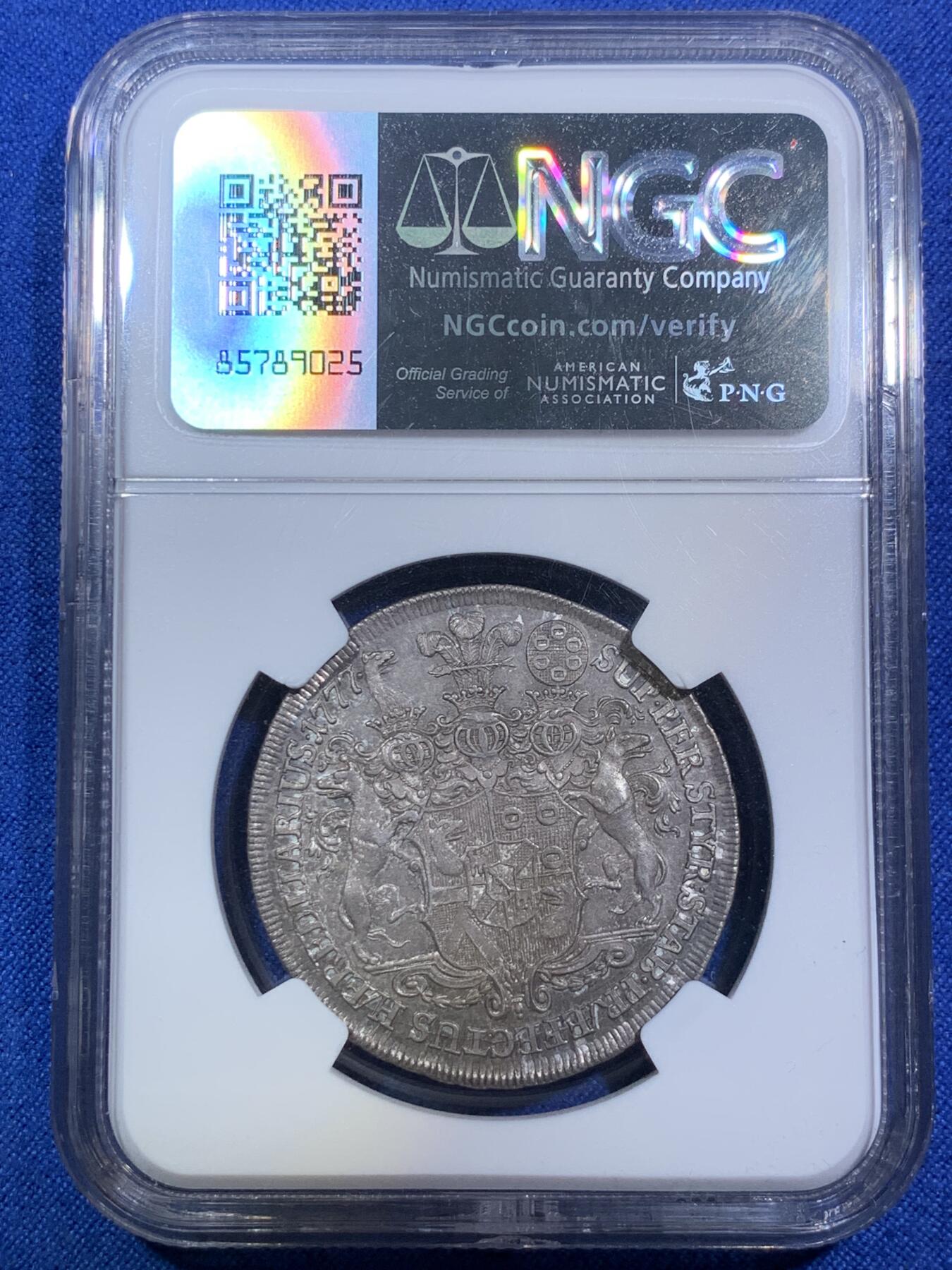 《竞宝斋》第287场-周六， 周日，周一 3场连拍 （全场包邮） NGC MS62 神圣罗马帝国1777温迪施格雷茨家族1/2泰勒 很稀少的奥地利小邦国 用于炫耀铸币权，并不用于流通。该邦最后的伯爵，最大面值就是1/2，未发行1泰勒主币。22年61分的拍了13500人民币。