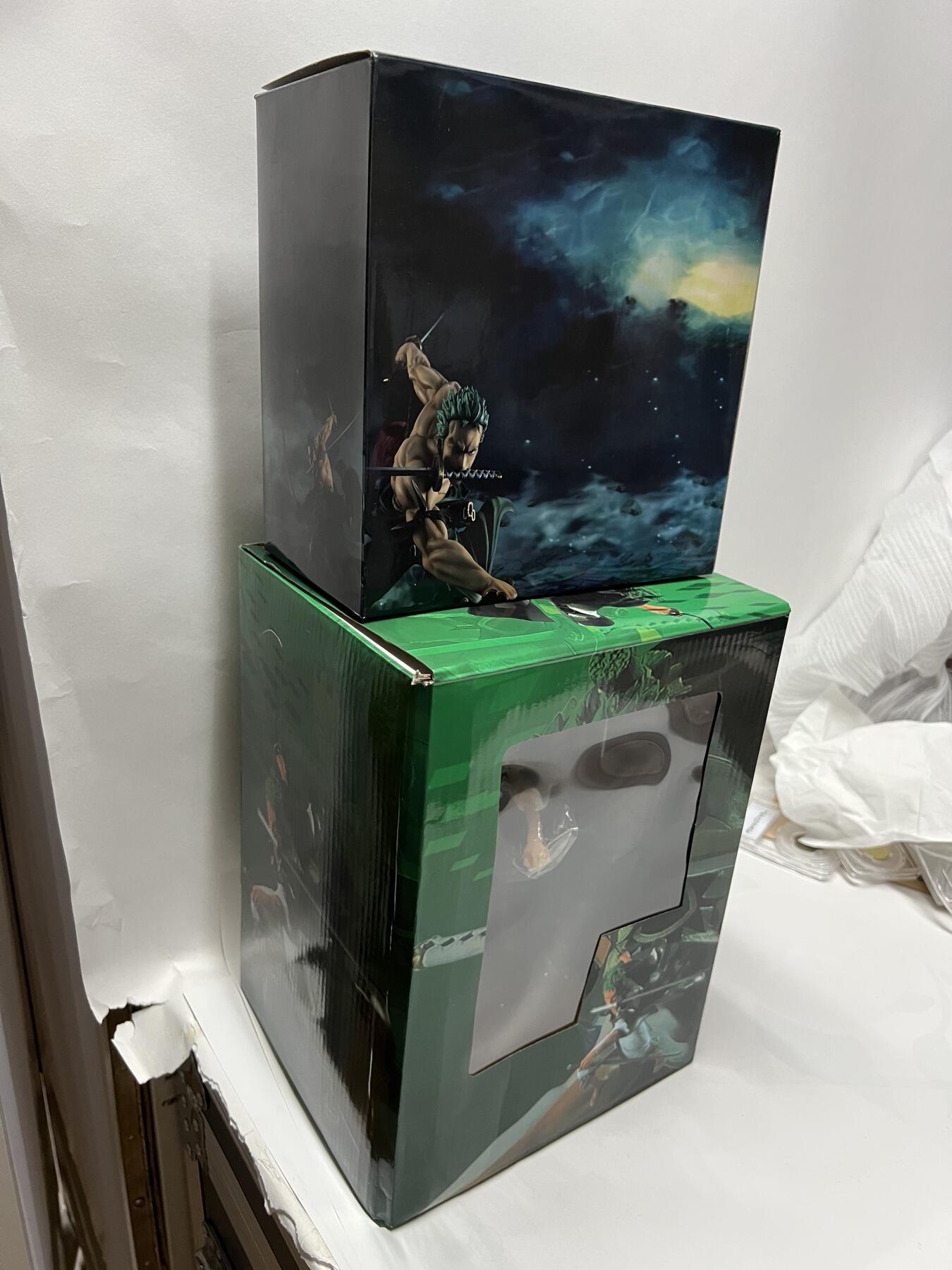零元拍：祖国版海贼王索隆三千天下，带替换头和特效件。拍一赠一，送和之国版三千天下（一把刀断配件在可自己修复），随便把玩好伴侣～