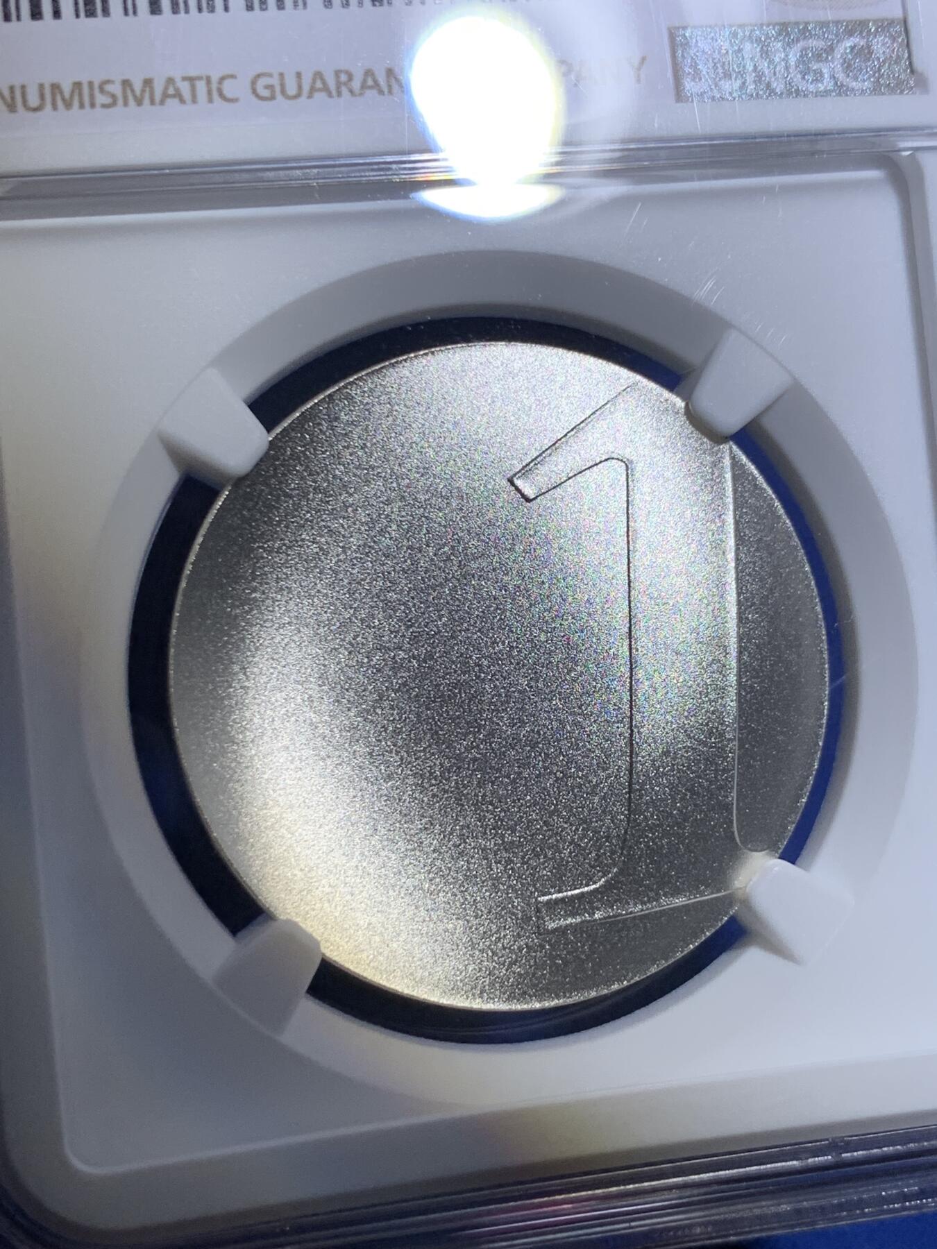 《竞宝斋》第287场-周六， 周日，周一 3场连拍 （全场包邮） NGC MS69MATTE 法国2001年发行最后的法郎 17.77g 波浪形设计 2003年度克劳斯世界硬币大奖赛之年度最佳银币奖