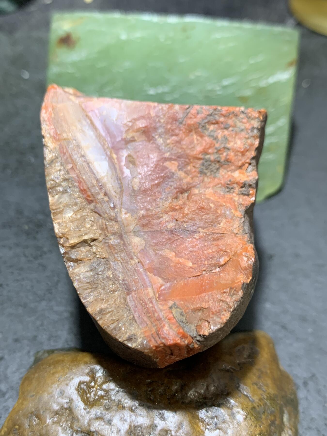 精美铁皮原皮冰飘红白大开口料南红玛瑙原石一颗，