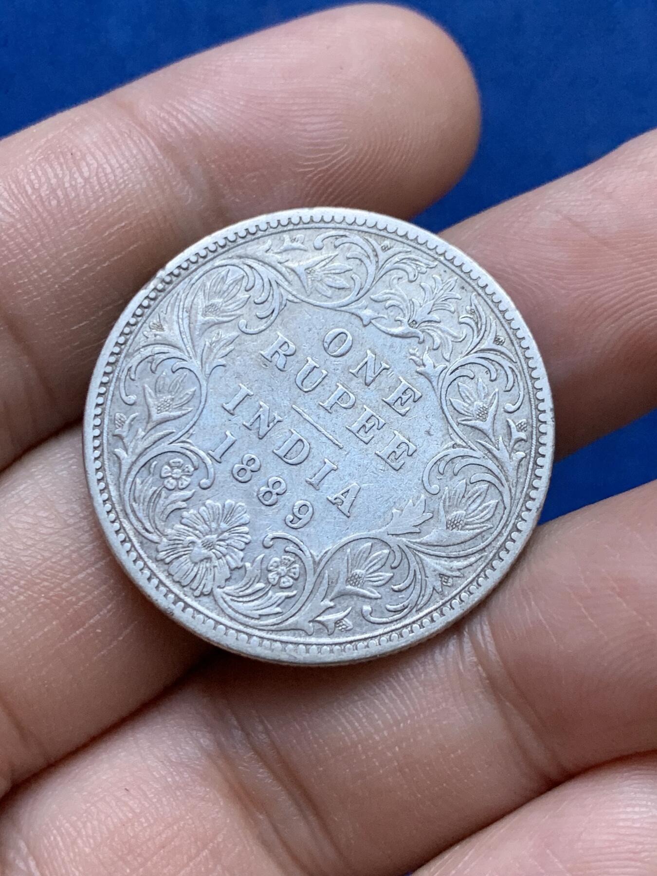 《竞宝斋》第287场-周六， 周日，周一 3场连拍 （全场包邮） 印度1889年维多利亚女王经典头像1卢比 917银 11.7克