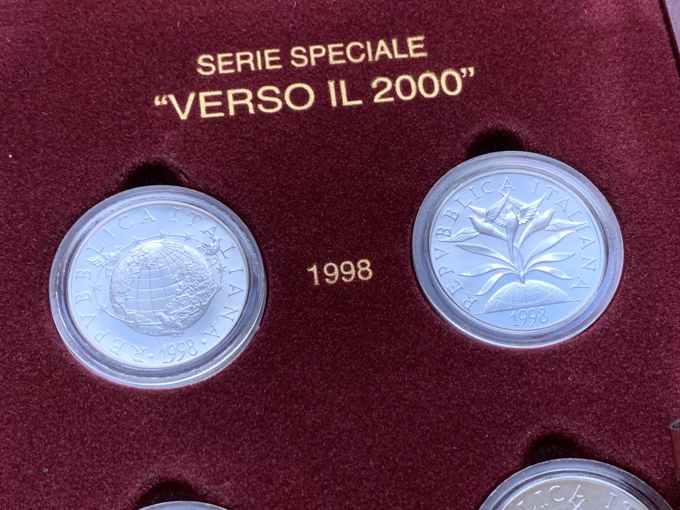 《竞宝斋》第287场-周六， 周日，周一 3场连拍 （全场包邮） 意大利6枚装纪念套币 1998年2000里拉两枚+1999年5000里拉两枚+2000年10000里拉两枚 纪念里拉 全品盒证全