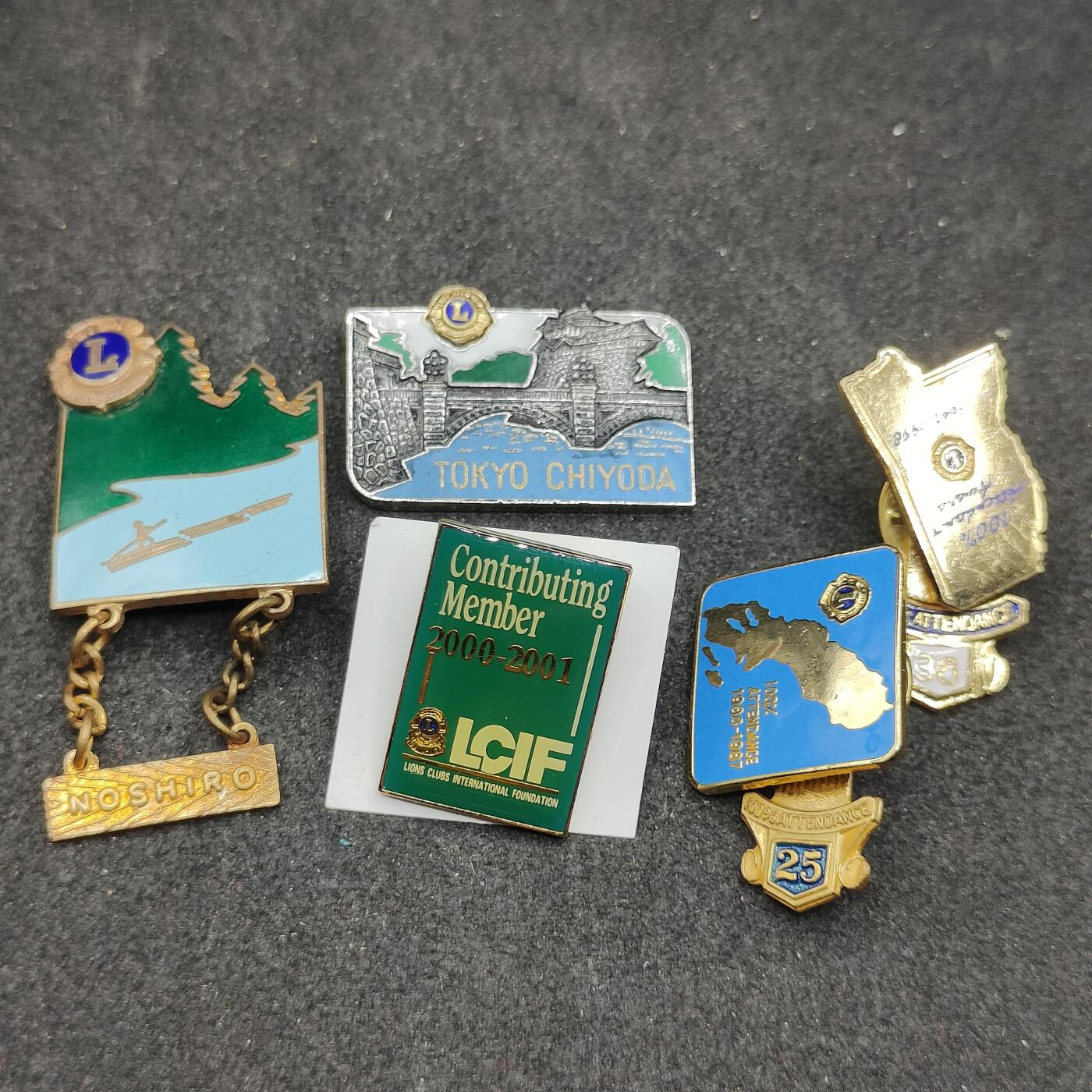 全场0元起拍 第172期 咸鱼国勋章拍卖专场 7月10日（周三）下午6：00开始 国际狮子会徽章一组五个