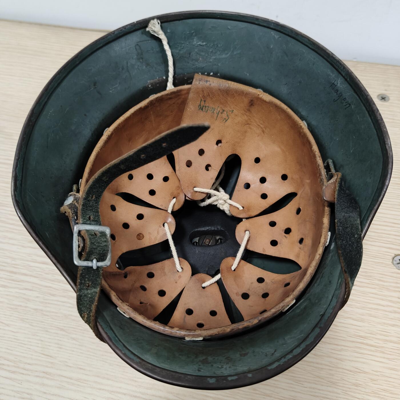 全场0元起拍 第172期 咸鱼国勋章拍卖专场 7月10日（周三）下午6：00开始 西德bgs钢盔 57CM