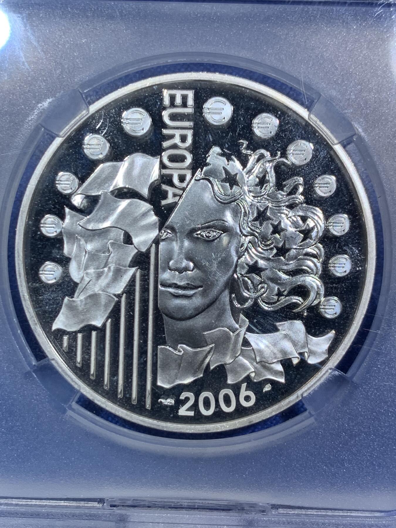 《竞宝斋》第287场-周六， 周日，周一 3场连拍 （全场包邮） TQG PF64UC 法国2006年120周年罗伯特舒曼欧盟之父欧洲之星系列1 1/2欧元银币