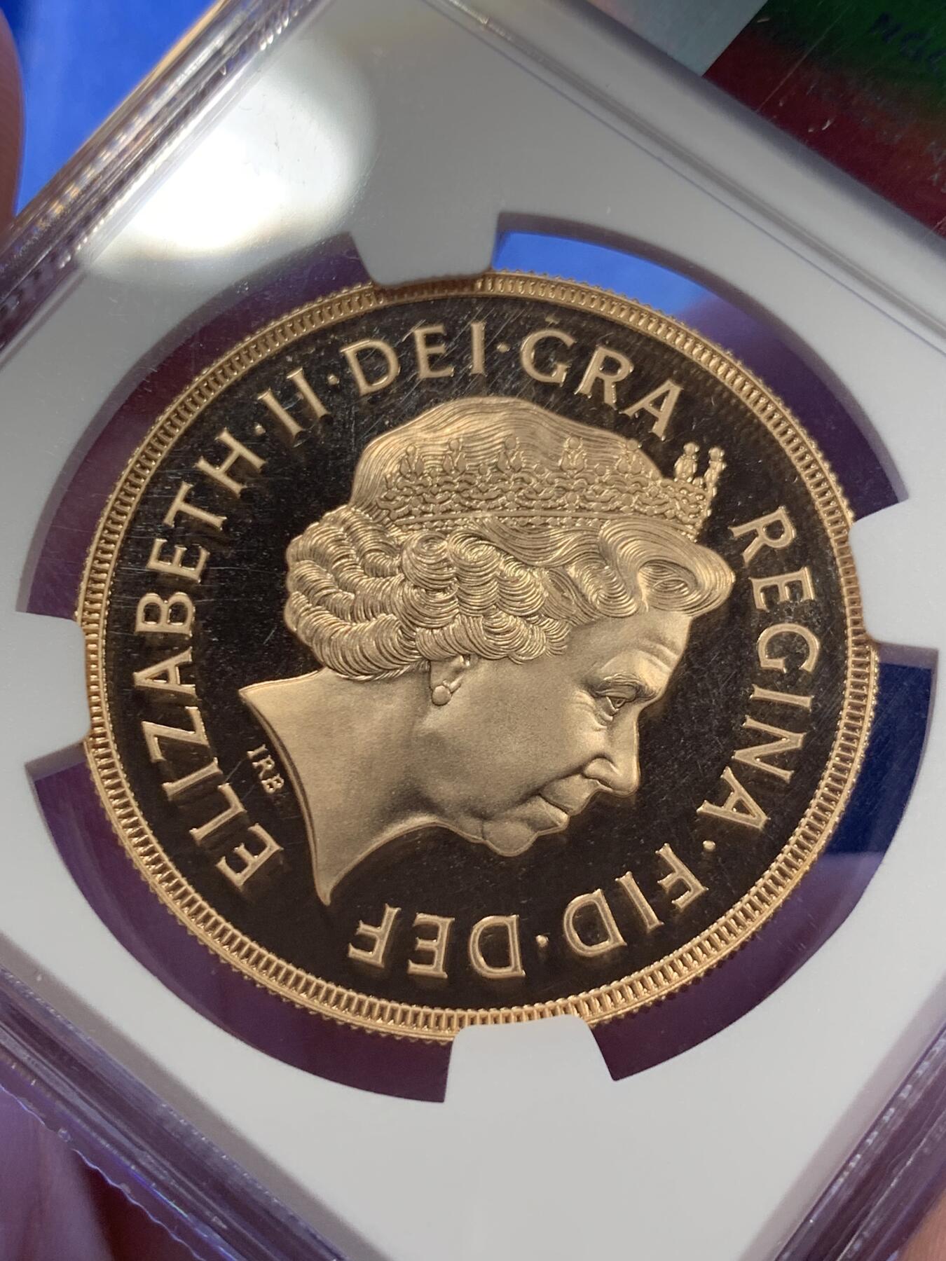 《竞宝斋》第287场-周六， 周日，周一 3场连拍 （全场包邮） NGC PF70UC 英国 1999年 5Sov 英镑 马剑金币 少见满分 39.94克 大金币 近几年上拍越来越少 大部分都在藏家手里 仅铸造991枚 2021 2003年满分成交记录3600美金