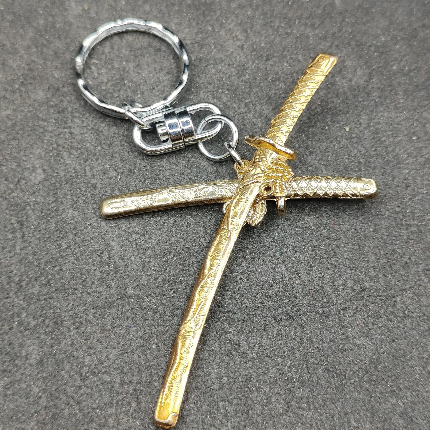 全场0元起拍 第172期 咸鱼国勋章拍卖专场 7月10日（周三）下午6：00开始 日本武士刃型纪念钥匙链