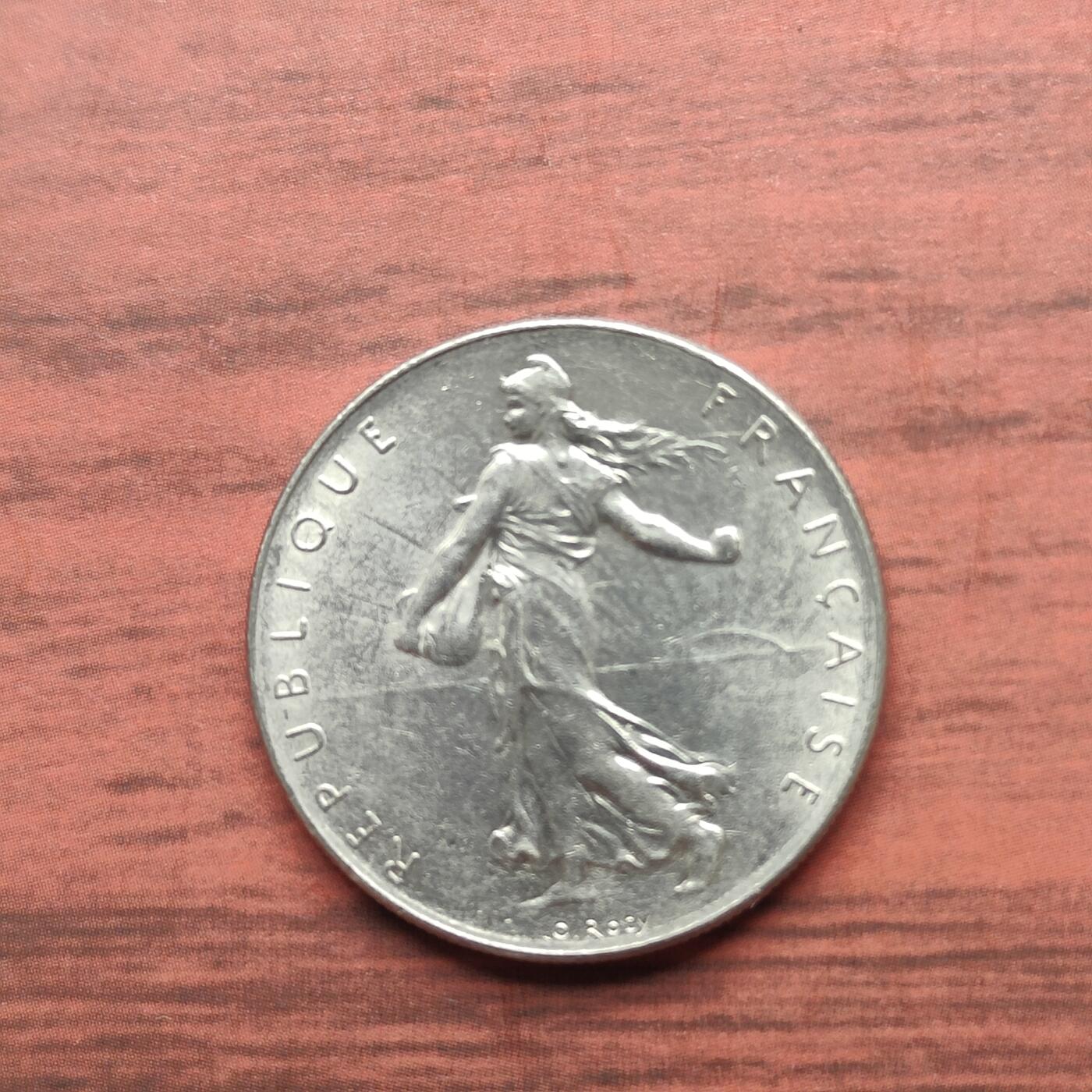 英雄古币捡漏专场第一期无押金可累计捡漏，全场50包邮，偏远地区除外。 法国一法郎。