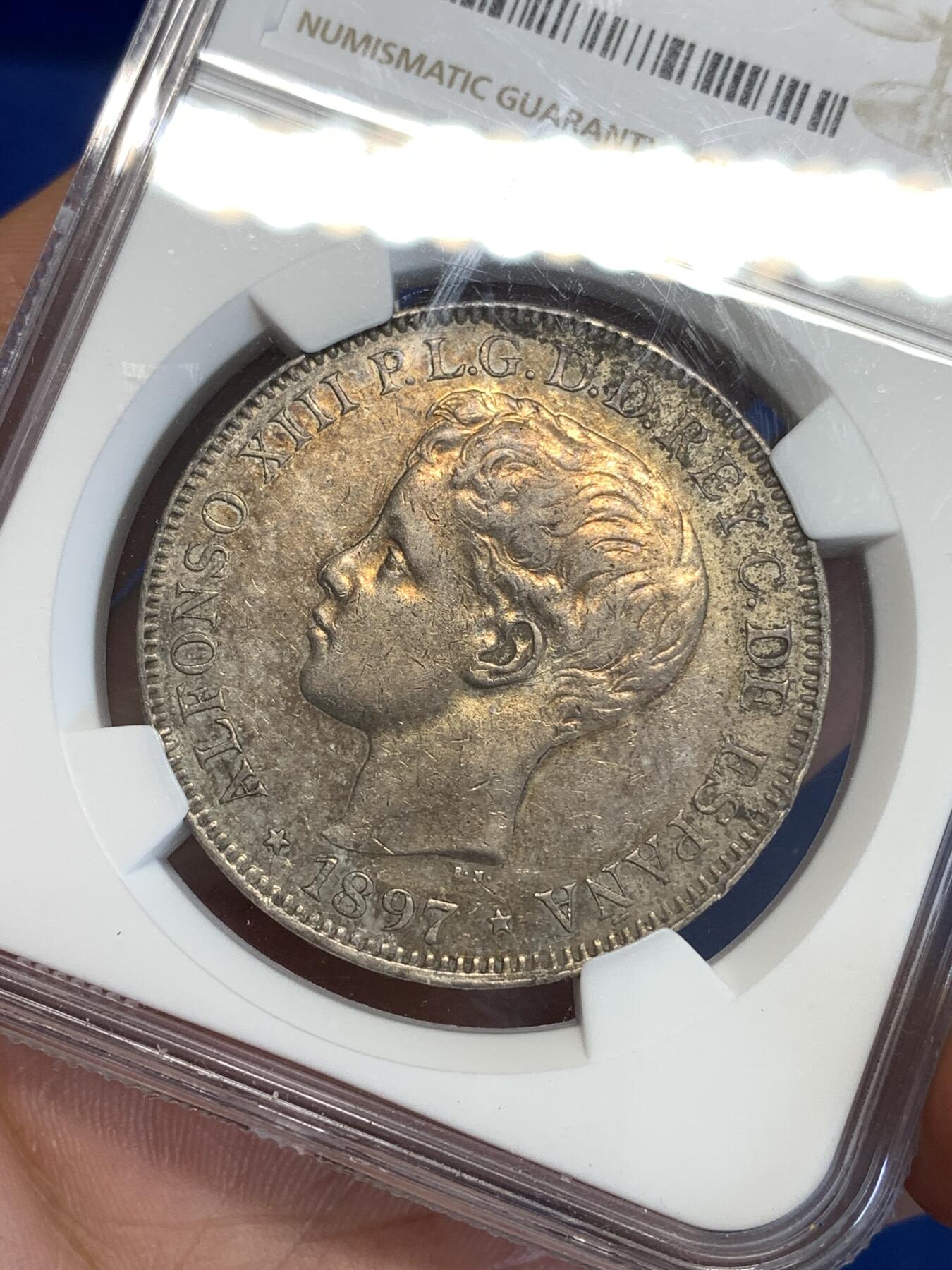 《竞宝斋》第287场-周六， 周日，周一 3场连拍 （全场包邮） NGC AUD 西属菲律宾 1897年 阿方索十三世 1比索 大银币 铸期仅一年，黄金包浆，可惜没分