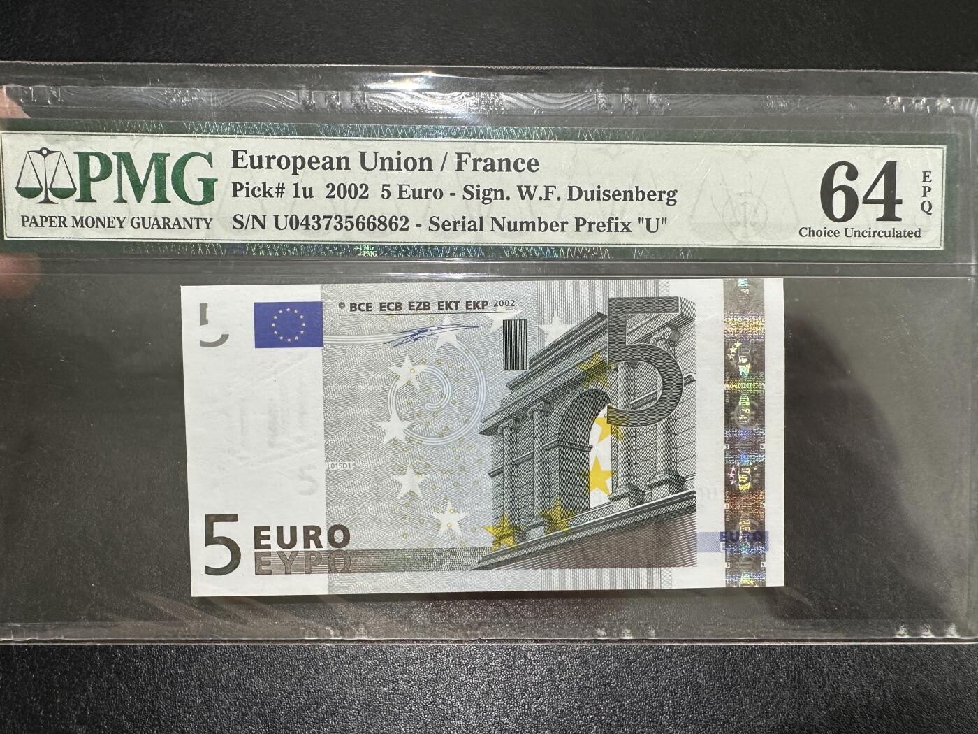 《外钞收藏家》第三百八十七期 2002年5欧元 一签 PMG64E（尾862）