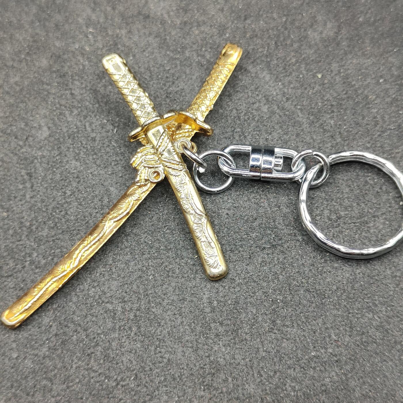 全场0元起拍 第172期 咸鱼国勋章拍卖专场 7月10日（周三）下午6：00开始 日本武士刃型纪念钥匙链