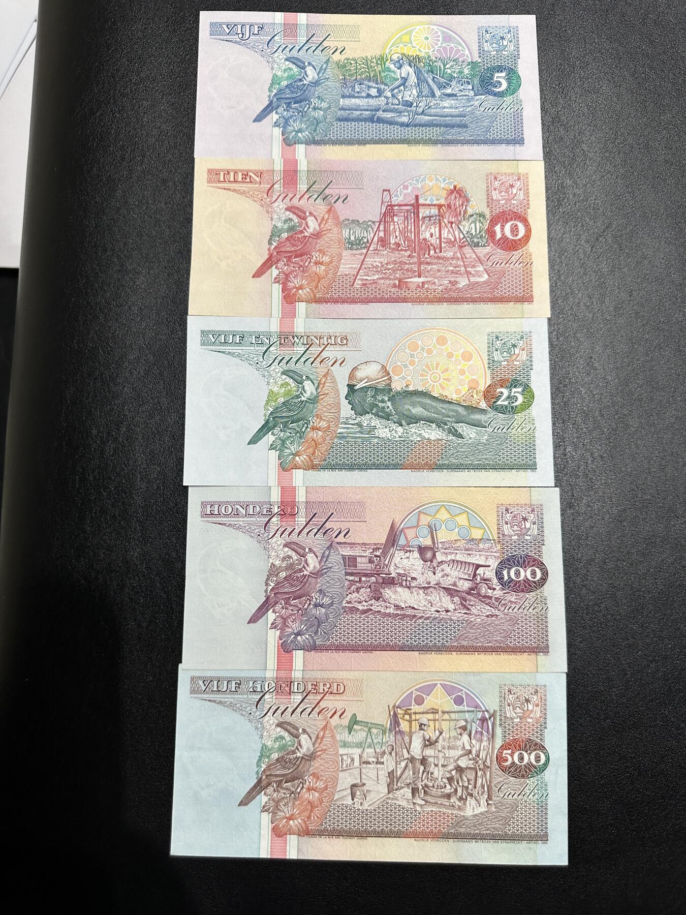 《外钞收藏家》第三百八十九期 苏里南5张一起 有新有旧