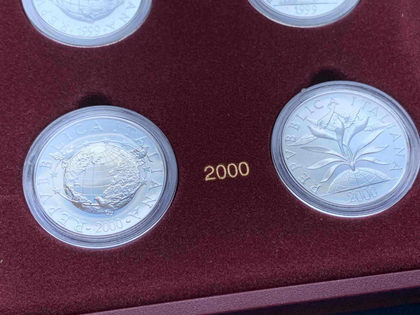 《竞宝斋》第287场-周六， 周日，周一 3场连拍 （全场包邮） 意大利6枚装纪念套币 1998年2000里拉两枚+1999年5000里拉两枚+2000年10000里拉两枚 纪念里拉 全品盒证全
