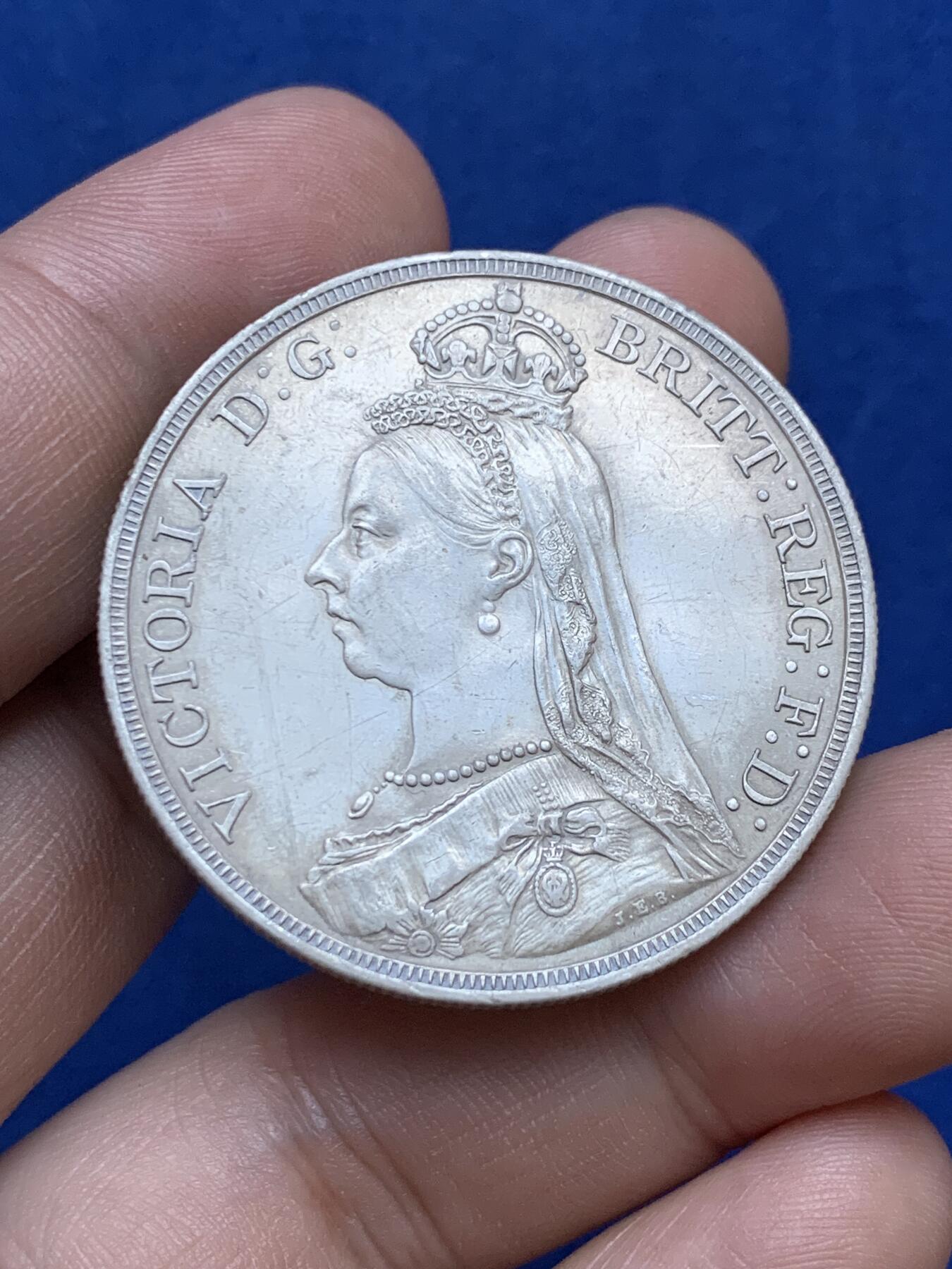 《竞宝斋》第287场-周六， 周日，周一 3场连拍 （全场包邮） 英国1887年维多利亚高冠马剑银币