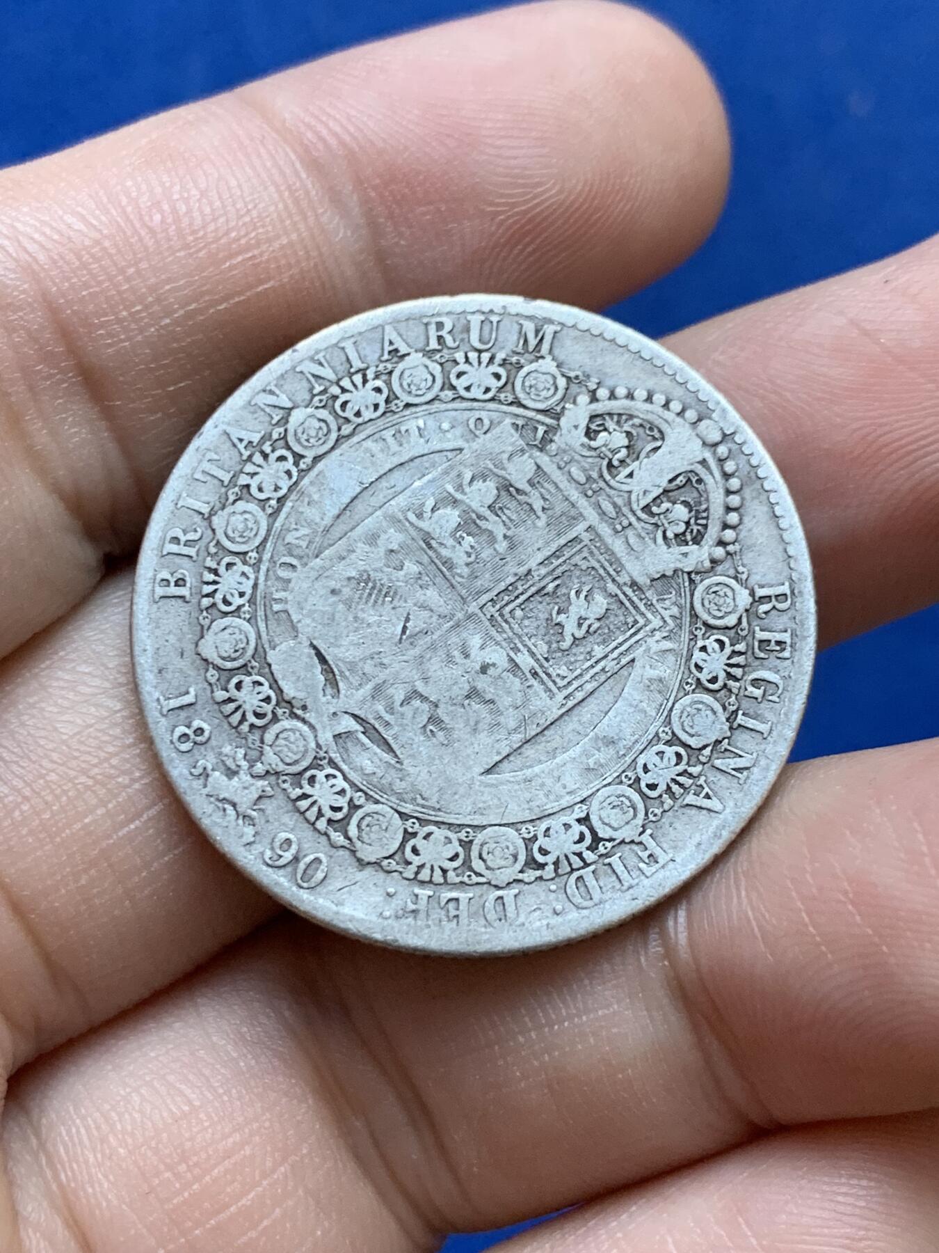 《竞宝斋》第287场-周六， 周日，周一 3场连拍 （全场包邮） 两枚一组 英国维多利亚女王半克朗银币 1890年+1888年