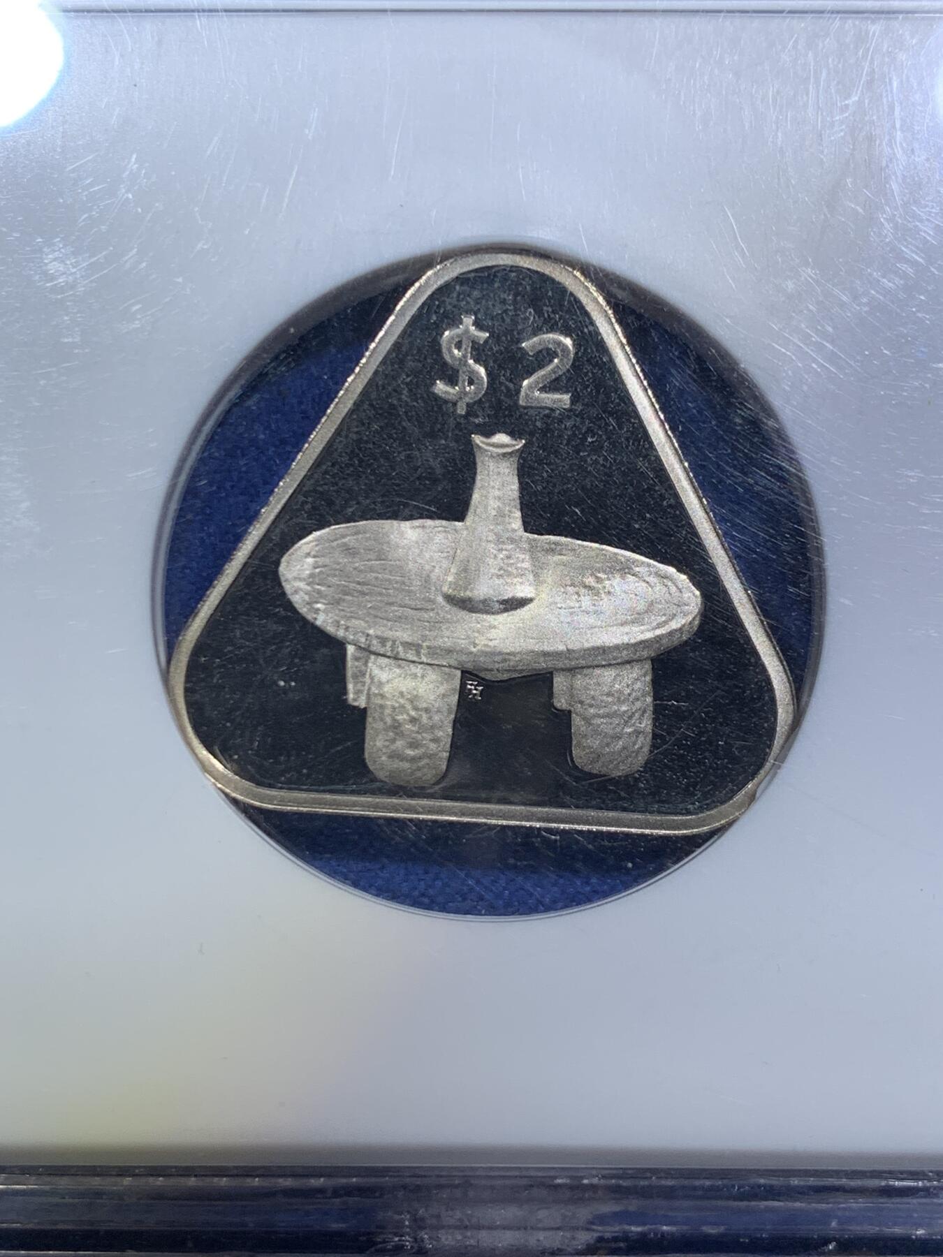 《竞宝斋》第287场-周六， 周日，周一 3场连拍 （全场包邮） NGC PF68UC 1988年库克群岛$2精制铜镍币 超高分 NGC老盒 人气三角币