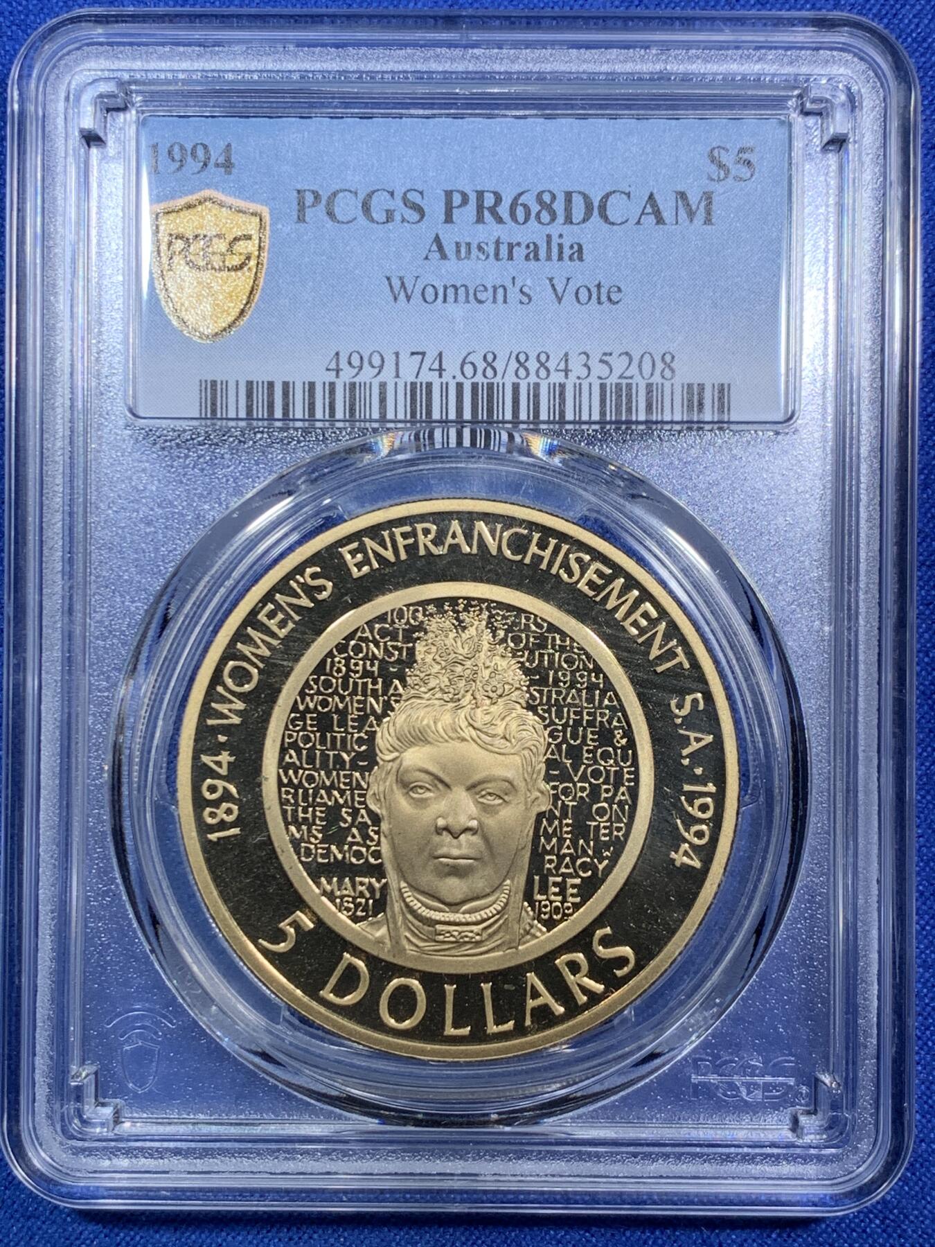 《竞宝斋》第287场-周六， 周日，周一 3场连拍 （全场包邮） PCGS PR68DCAM 1994澳大利亚5澳元 纪念女性投票权100周年 这枚是澳大利亚5澳元纪念币中最少见的之一 发行量仅2500枚 精制工艺非常漂亮 喜欢澳大利亚纪念币的不要错过