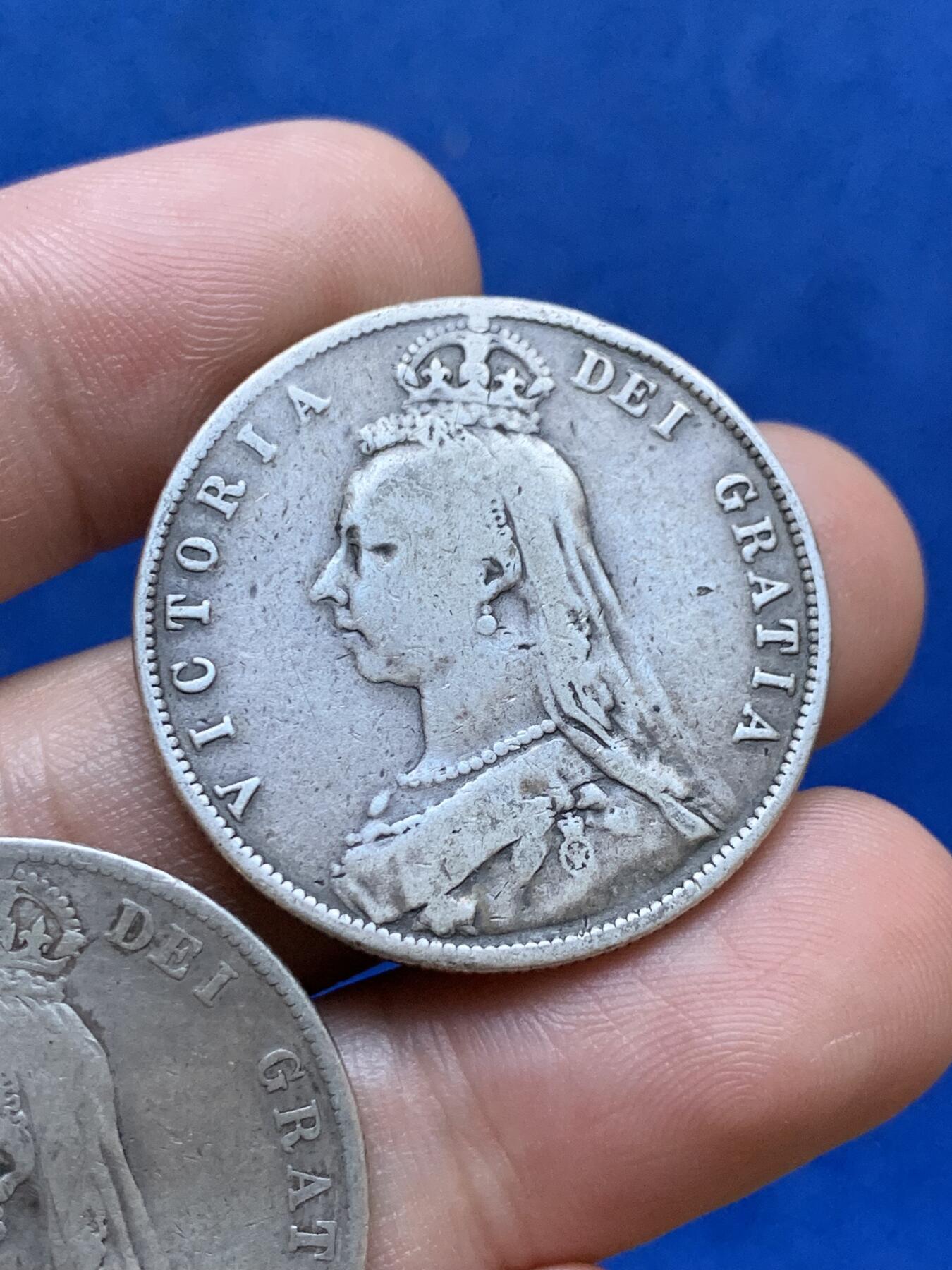 《竞宝斋》第287场-周六， 周日，周一 3场连拍 （全场包邮） 两枚一组 英国维多利亚女王半克朗银币 1890年+1888年