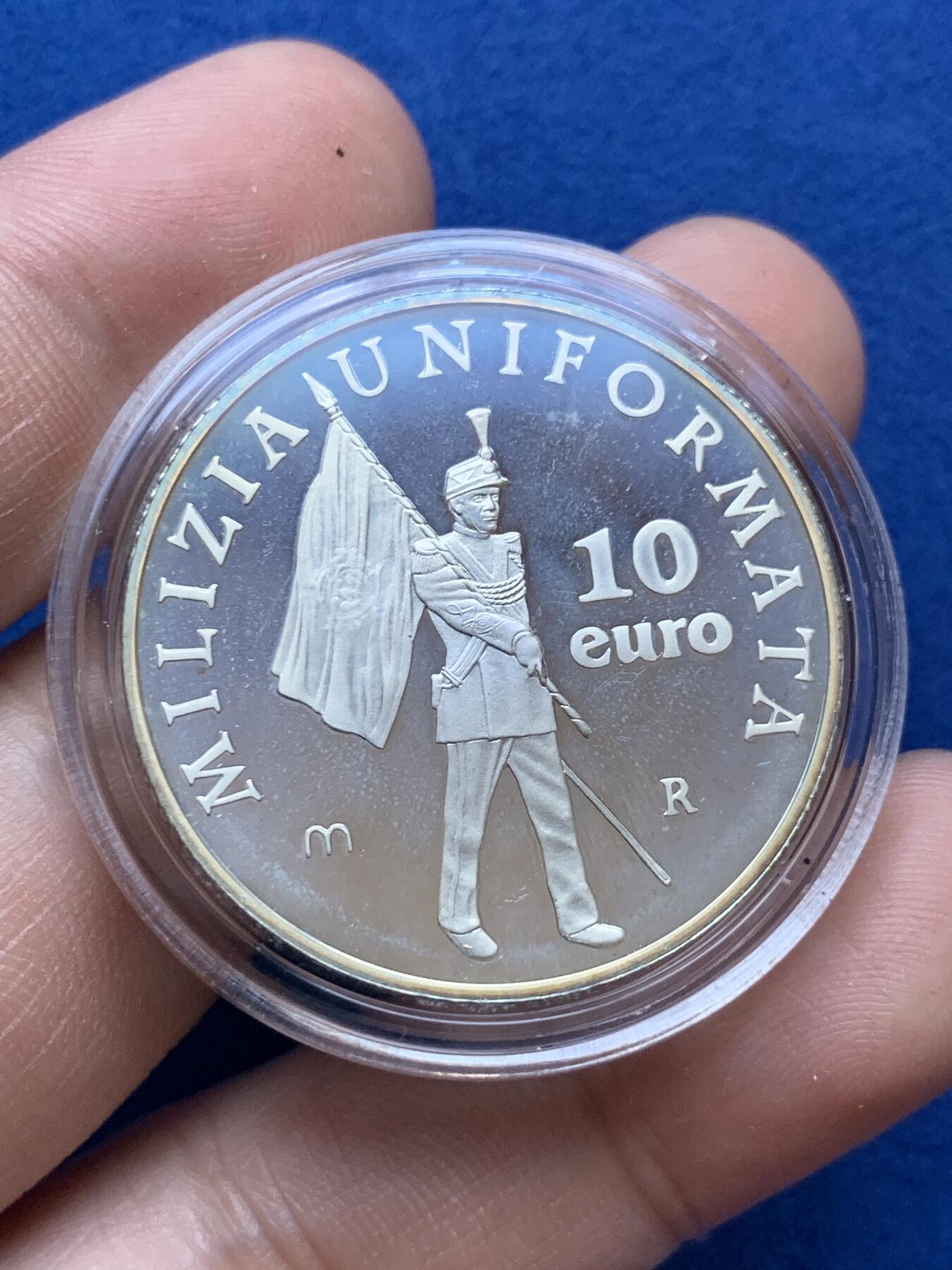 《竞宝斋》第287场-周六， 周日，周一 3场连拍 （全场包邮） 圣马力诺2005年穿制服的民兵10欧元银币 带盒