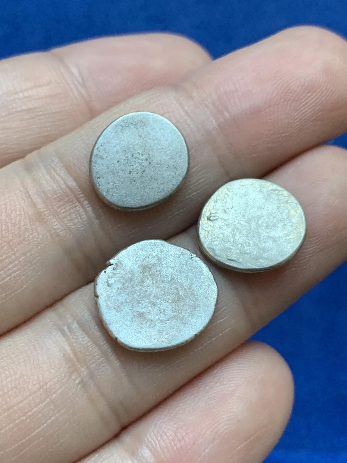 《竞宝斋》第287场-周六， 周日，周一 3场连拍 （全场包邮） 3枚一组 柬埔寨小鸟银币