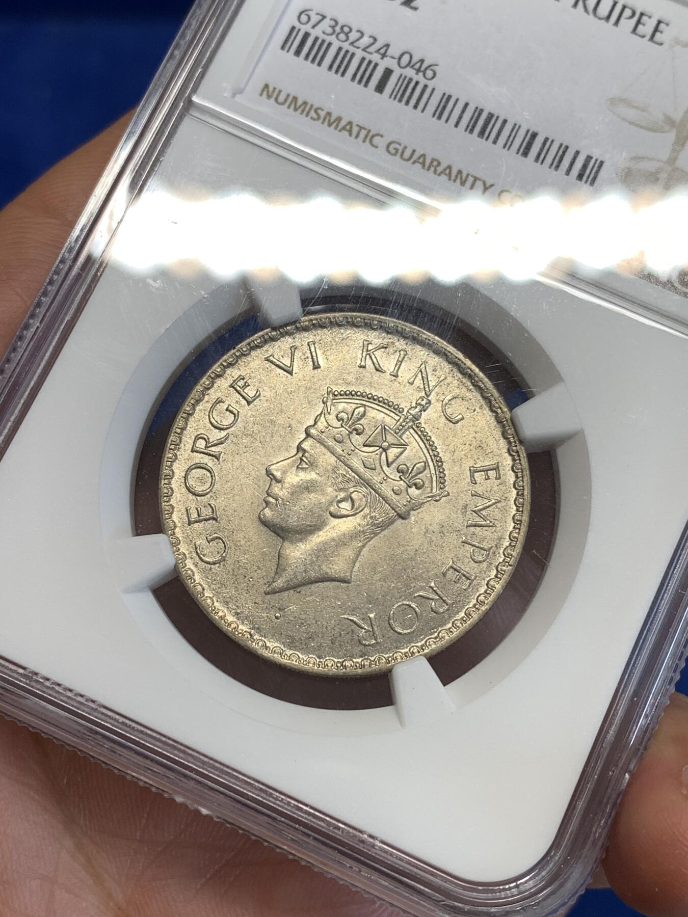 《竞宝斋》第287场-周六， 周日，周一 3场连拍 （全场包邮） NGC MS62 英属印度1940年乔治六世1卢比银币