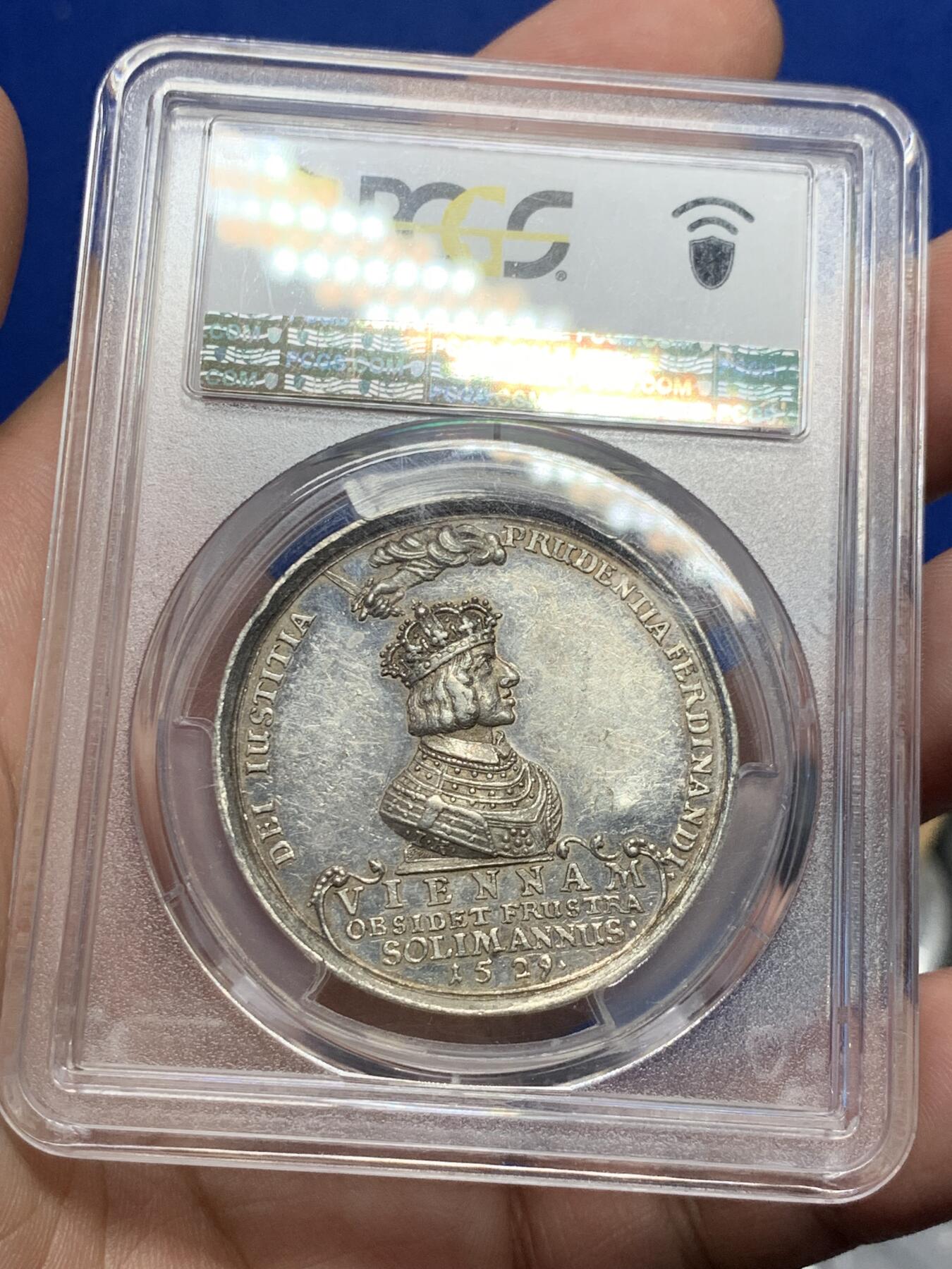 《竞宝斋》第287场-周六， 周日，周一 3场连拍 （全场包邮） PCGS AU55 神罗1683年击败奥斯曼解放维也纳银章 费迪南一世头顶全能之剑 利奥波德头顶全能之眼 设计巧妙 名誉品传世三百余年 波多茨基名家旧藏