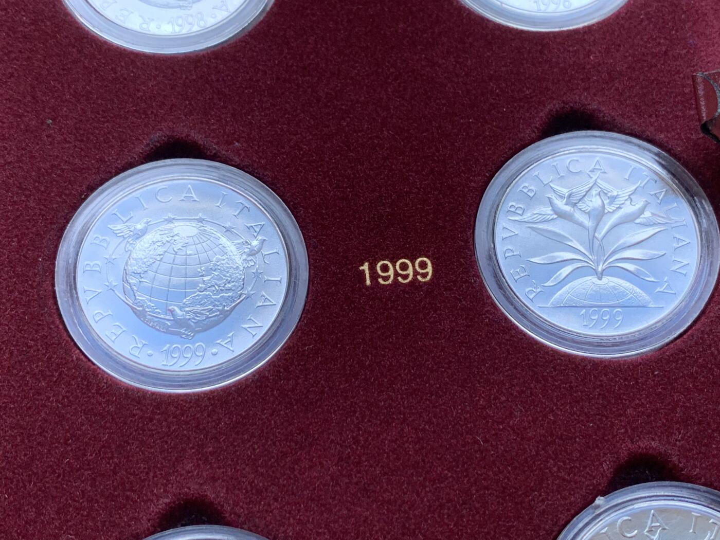 《竞宝斋》第287场-周六， 周日，周一 3场连拍 （全场包邮） 意大利6枚装纪念套币 1998年2000里拉两枚+1999年5000里拉两枚+2000年10000里拉两枚 纪念里拉 全品盒证全