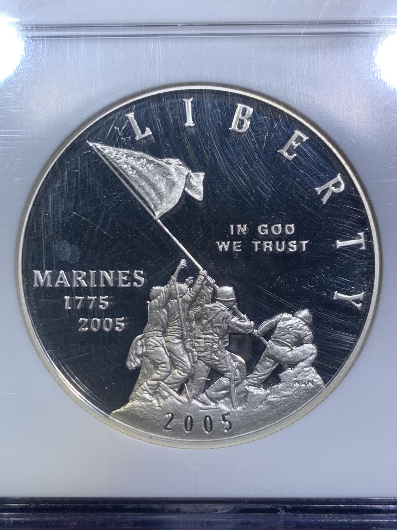 《竞宝斋》第287场-周六， 周日，周一 3场连拍 （全场包邮） NGC PF69U 美国2005年发行海军陆战队成立230周年纪念银币 1美元精制币 26.73g 2007年度克劳斯世界硬币大奖赛之年度最佳克朗奖 最佳硬币奖双料冠军币