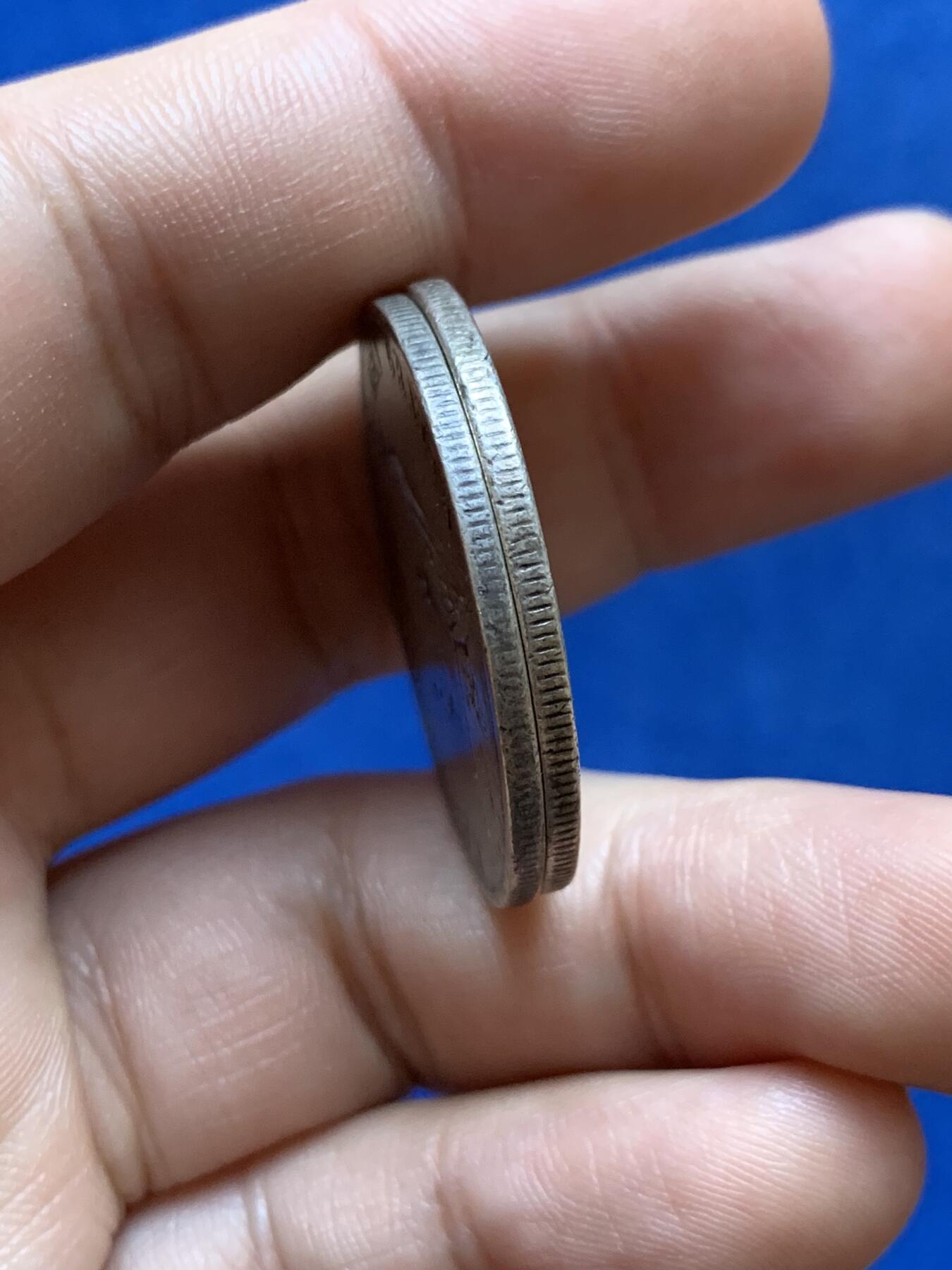 《竞宝斋》第287场-周六， 周日，周一 3场连拍 （全场包邮） 两枚一组 英国维多利亚女王半克朗银币 1890年+1888年