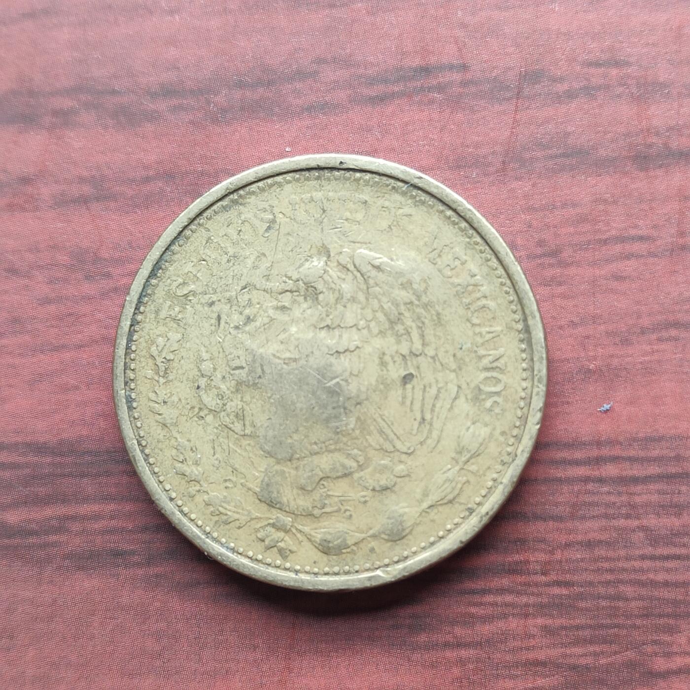 英雄古币捡漏专场第一期无押金可累计捡漏，全场50包邮，偏远地区除外。 墨西哥100福林。