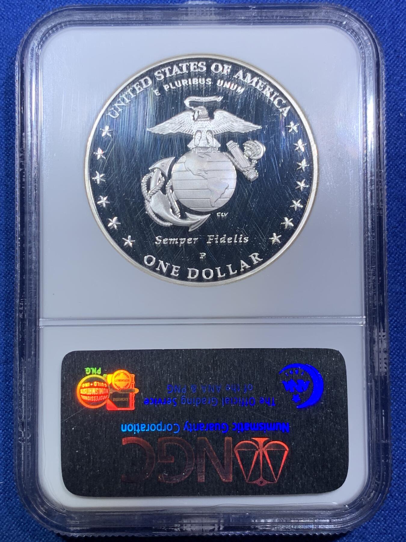 《竞宝斋》第287场-周六， 周日，周一 3场连拍 （全场包邮） NGC PF69U 美国2005年发行海军陆战队成立230周年纪念银币 1美元精制币 26.73g 2007年度克劳斯世界硬币大奖赛之年度最佳克朗奖 最佳硬币奖双料冠军币