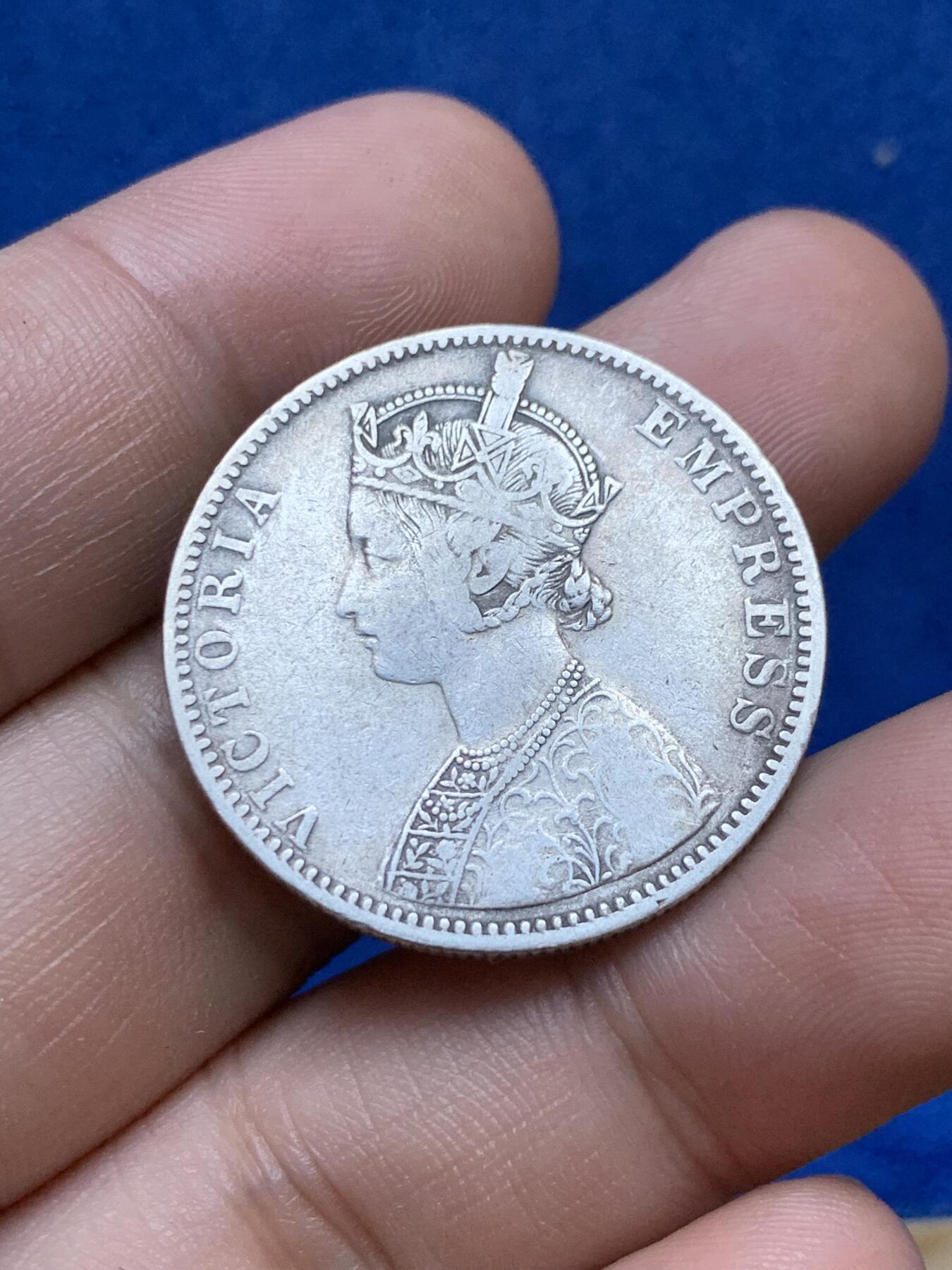 《竞宝斋》第287场-周六， 周日，周一 3场连拍 （全场包邮） 印度1889年维多利亚女王经典头像1卢比 917银 11.7克