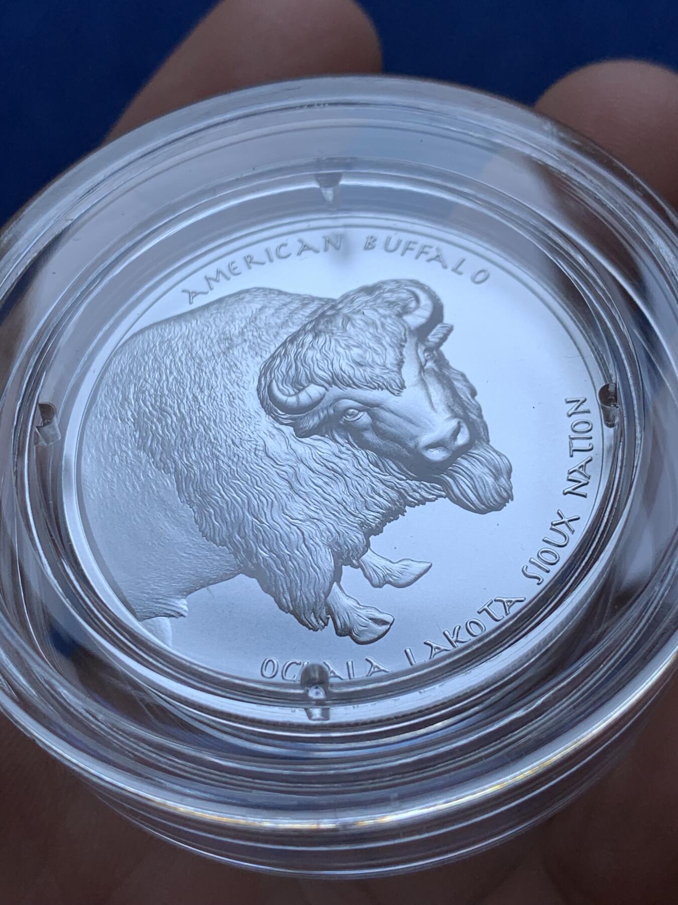 《竞宝斋》第287场-周六， 周日，周一 3场连拍 （全场包邮） 美国2024年发行的印第安酋长系列4“红云”1美元纪念银币 1盎司 超高浮雕工艺 限量2500枚