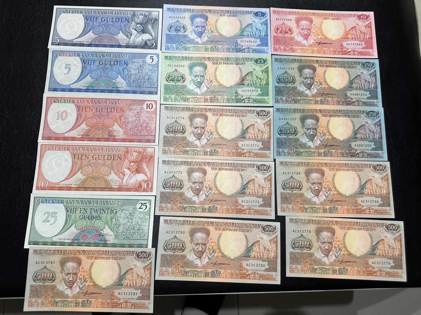 《外钞收藏家》第三百八十九期 苏里南 两个版本16张一起 个别有问题 其他全新